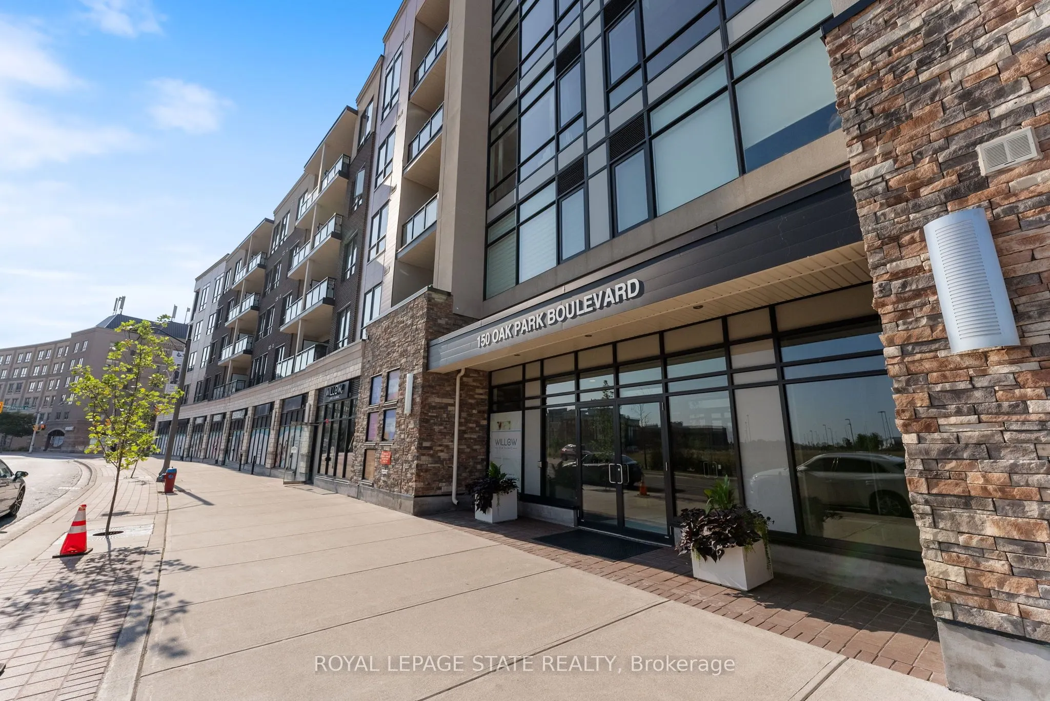 150 Oak Park Boulevard, #315
