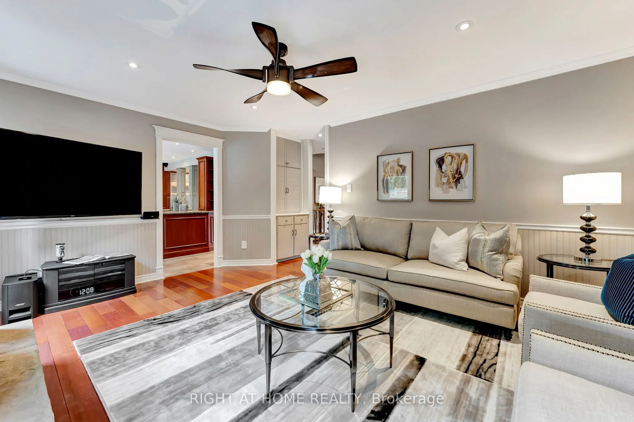 1511 Ravensmoor Crescent