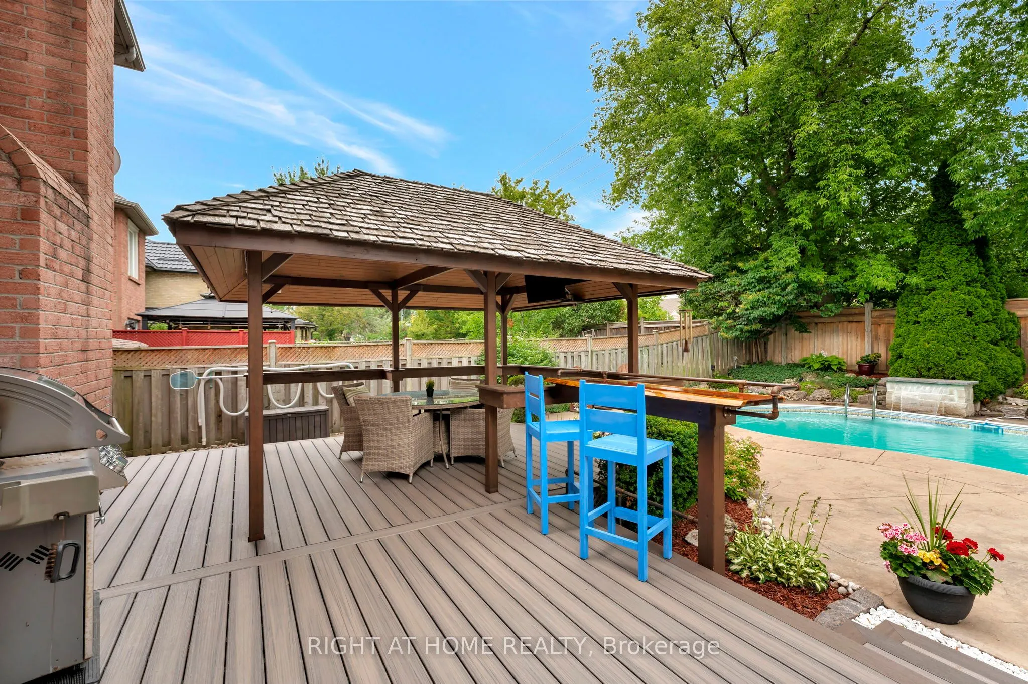 1511 Ravensmoor Crescent