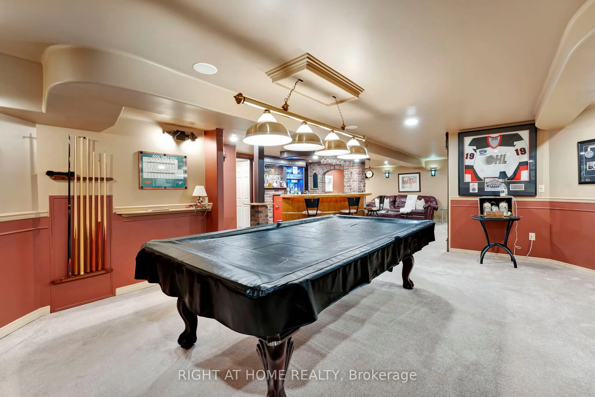 1511 Ravensmoor Crescent