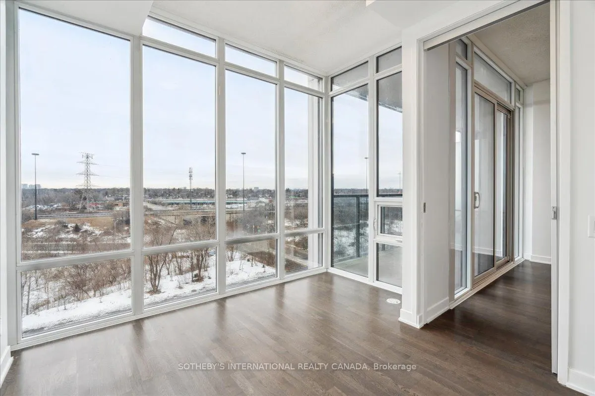 90 Park Lawn Road, #915