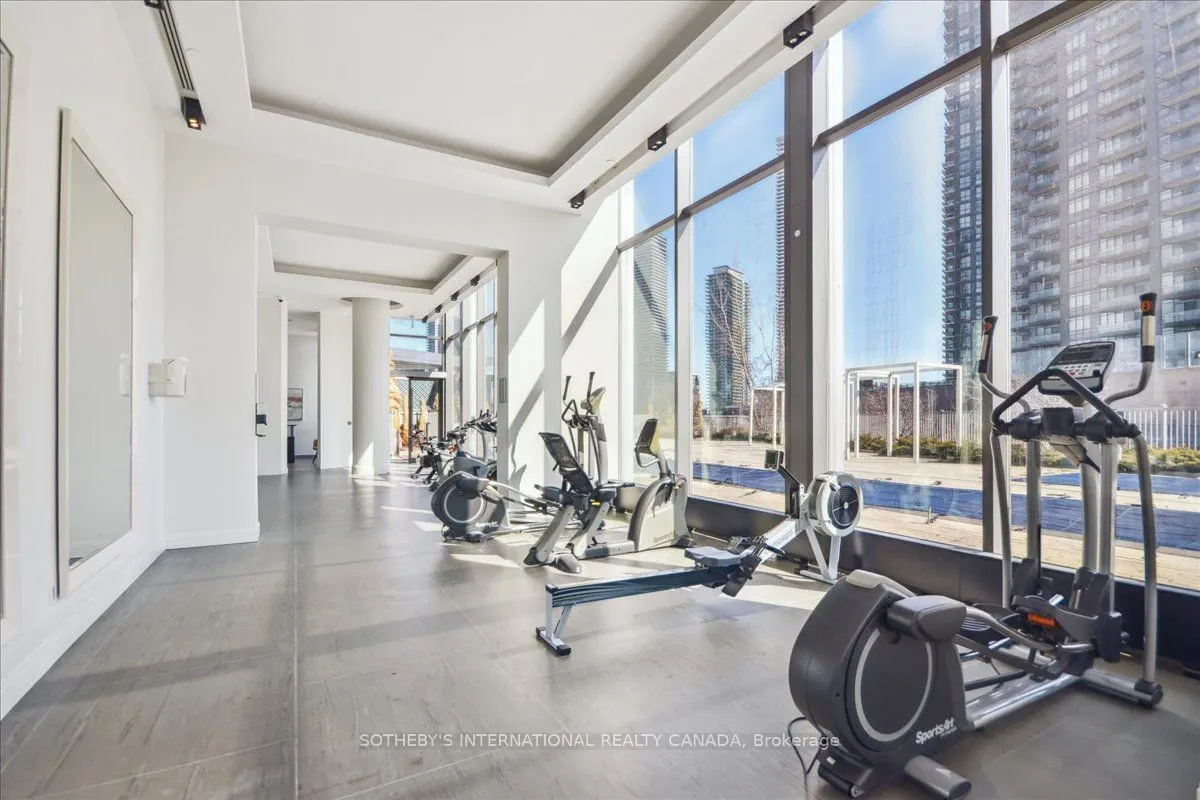 90 Park Lawn Road, #915