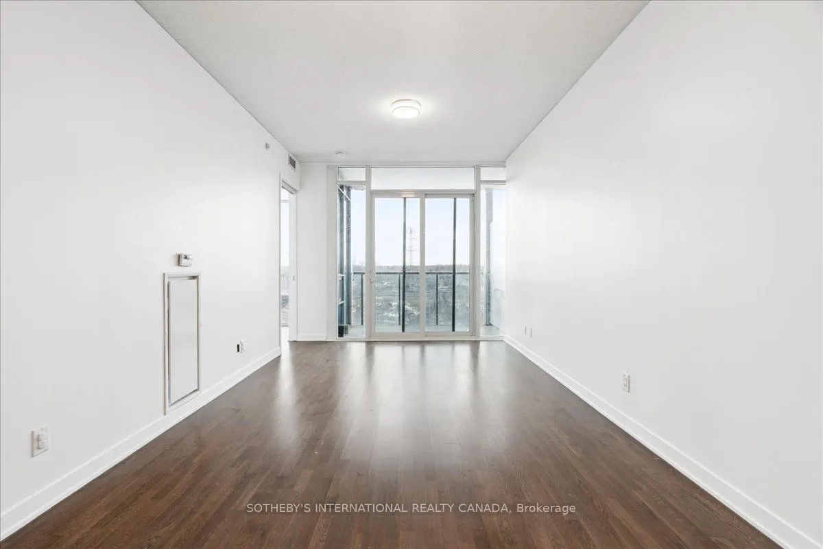 90 Park Lawn Road, #915