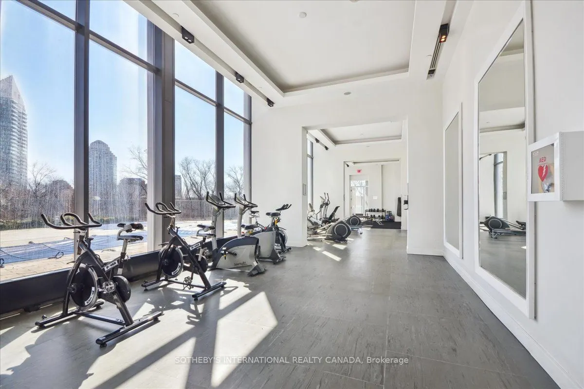 90 Park Lawn Road, #915