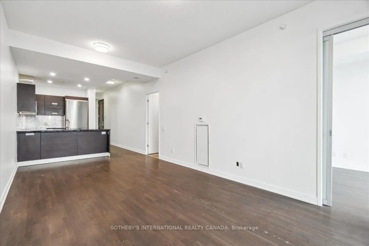90 Park Lawn Road, #915