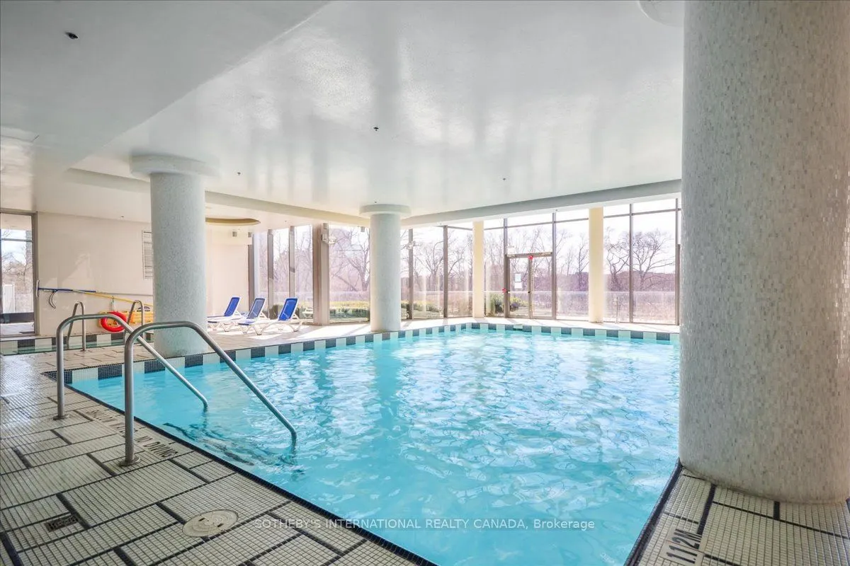 90 Park Lawn Road, #915