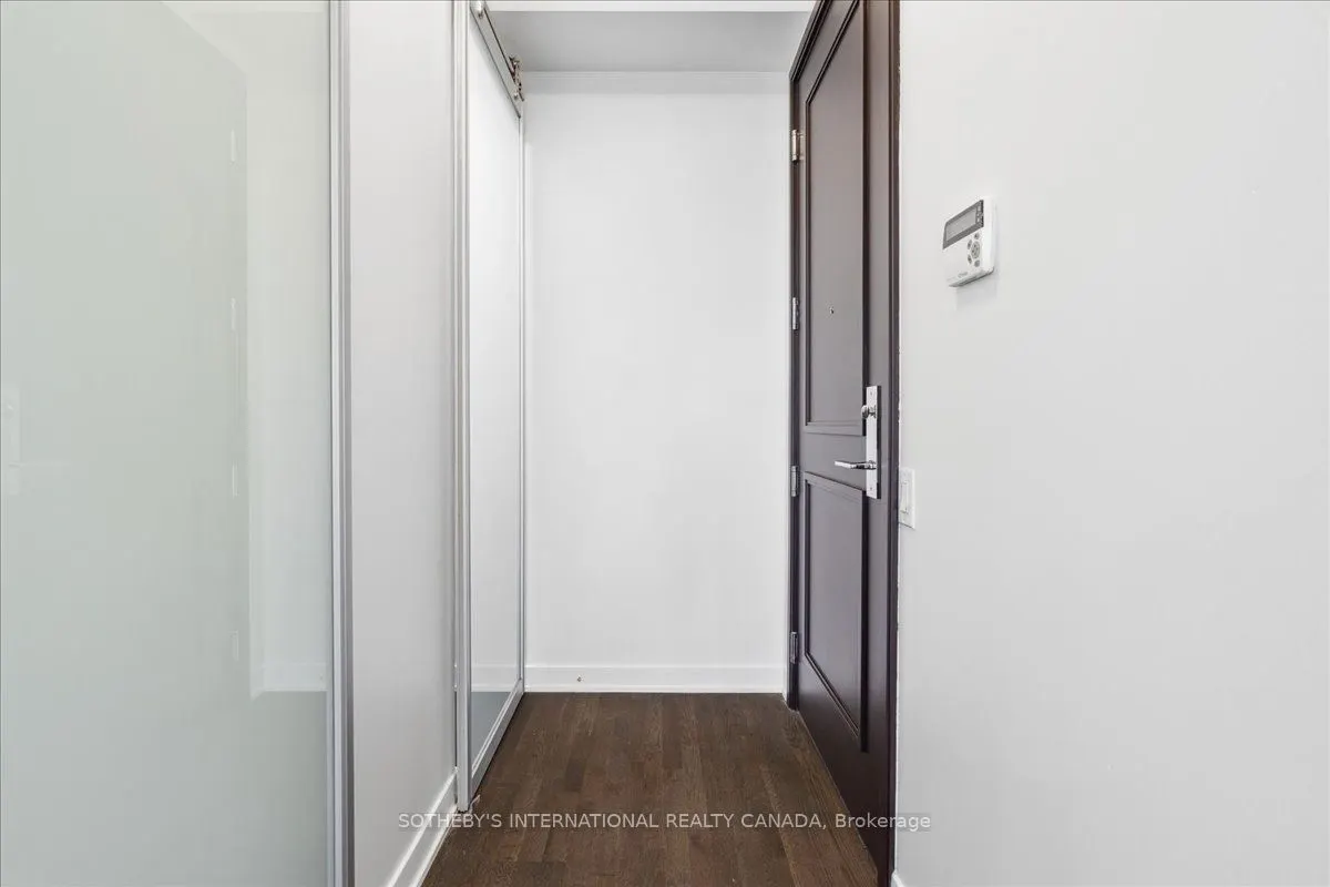 90 Park Lawn Road, #915