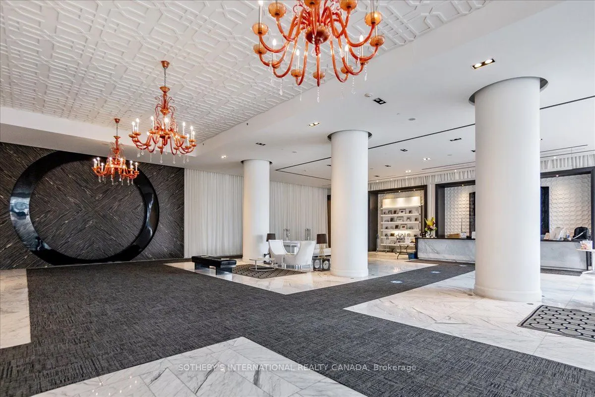 90 Park Lawn Road, #915