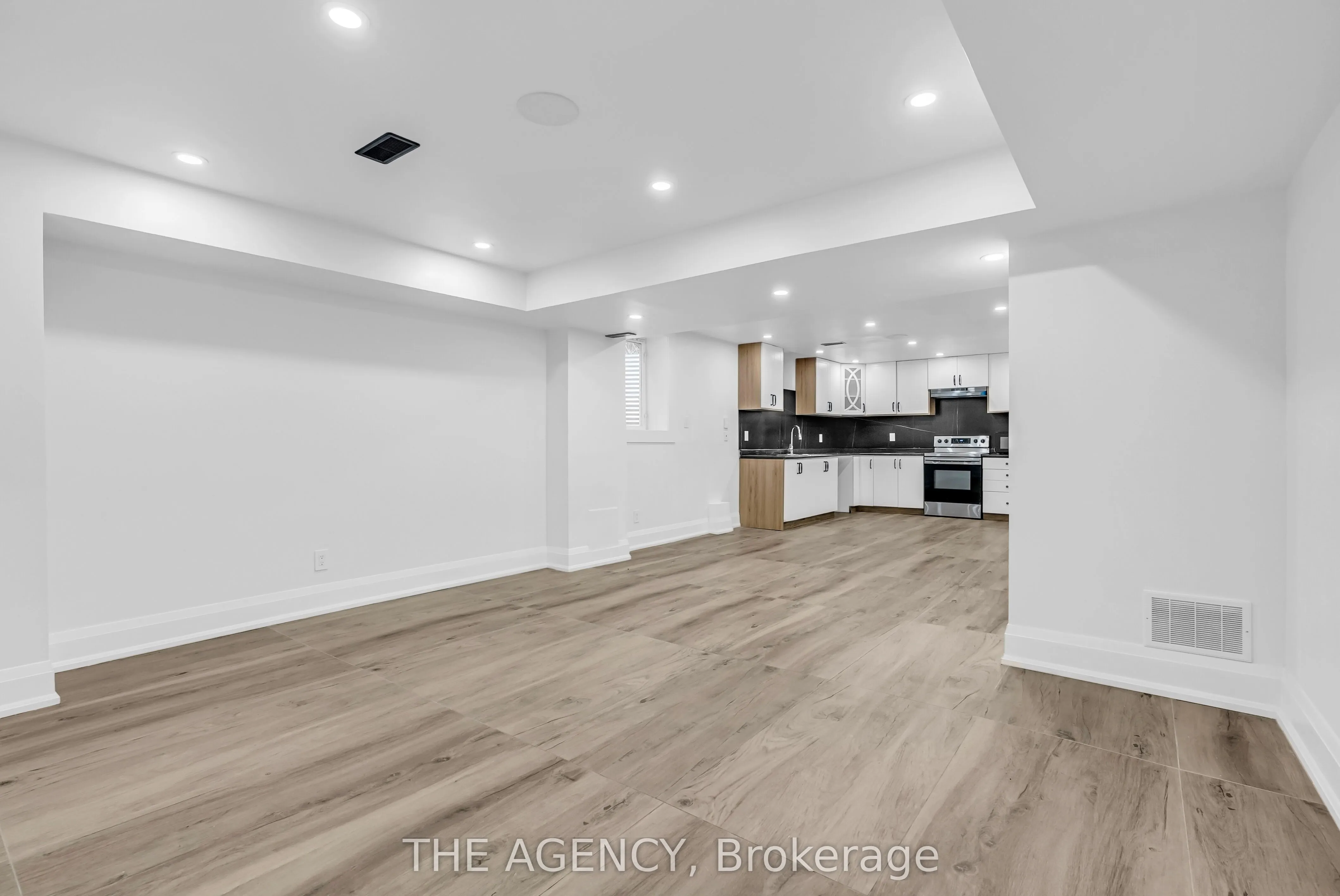 13 Waterwide Crescent