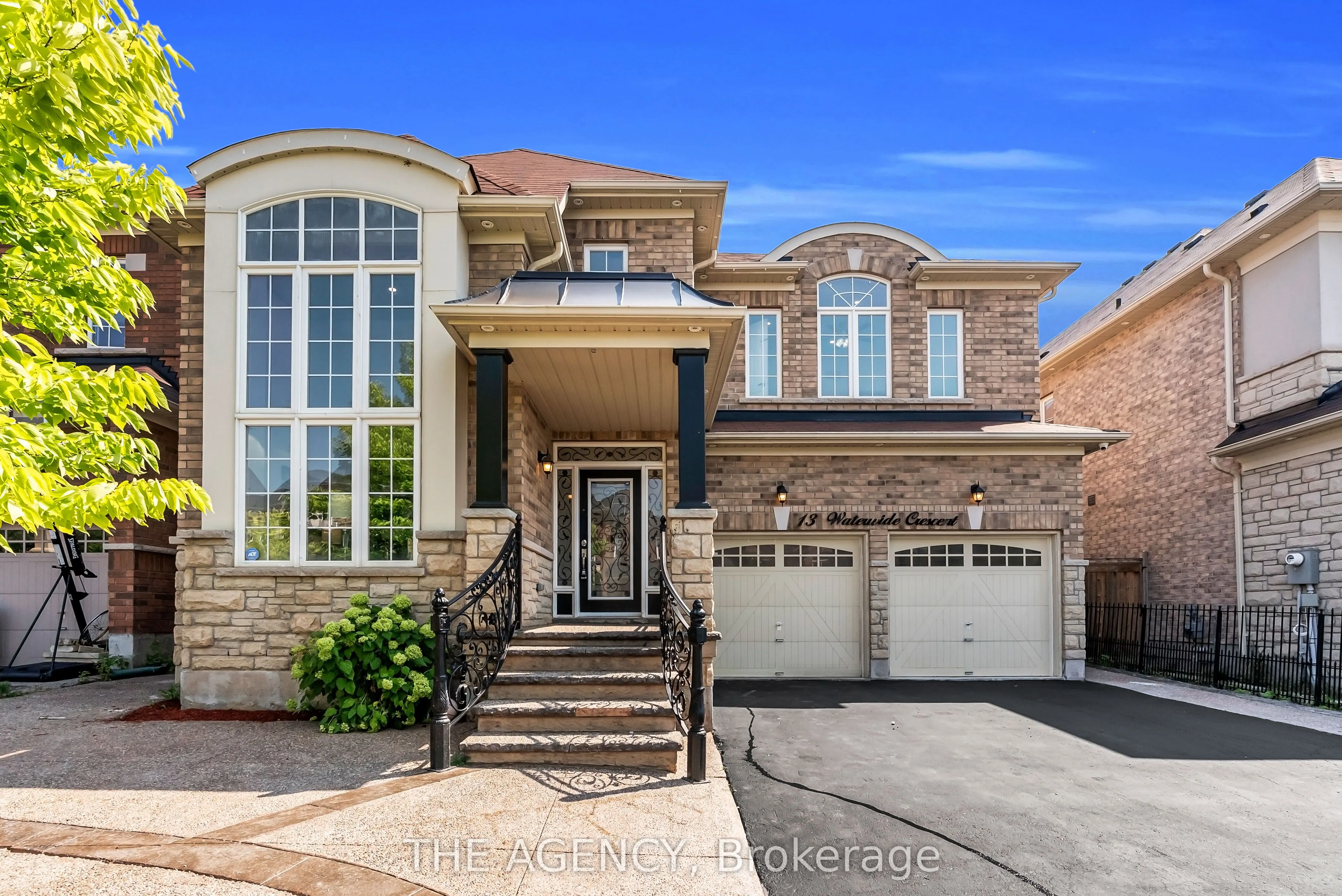 13 Waterwide Crescent
