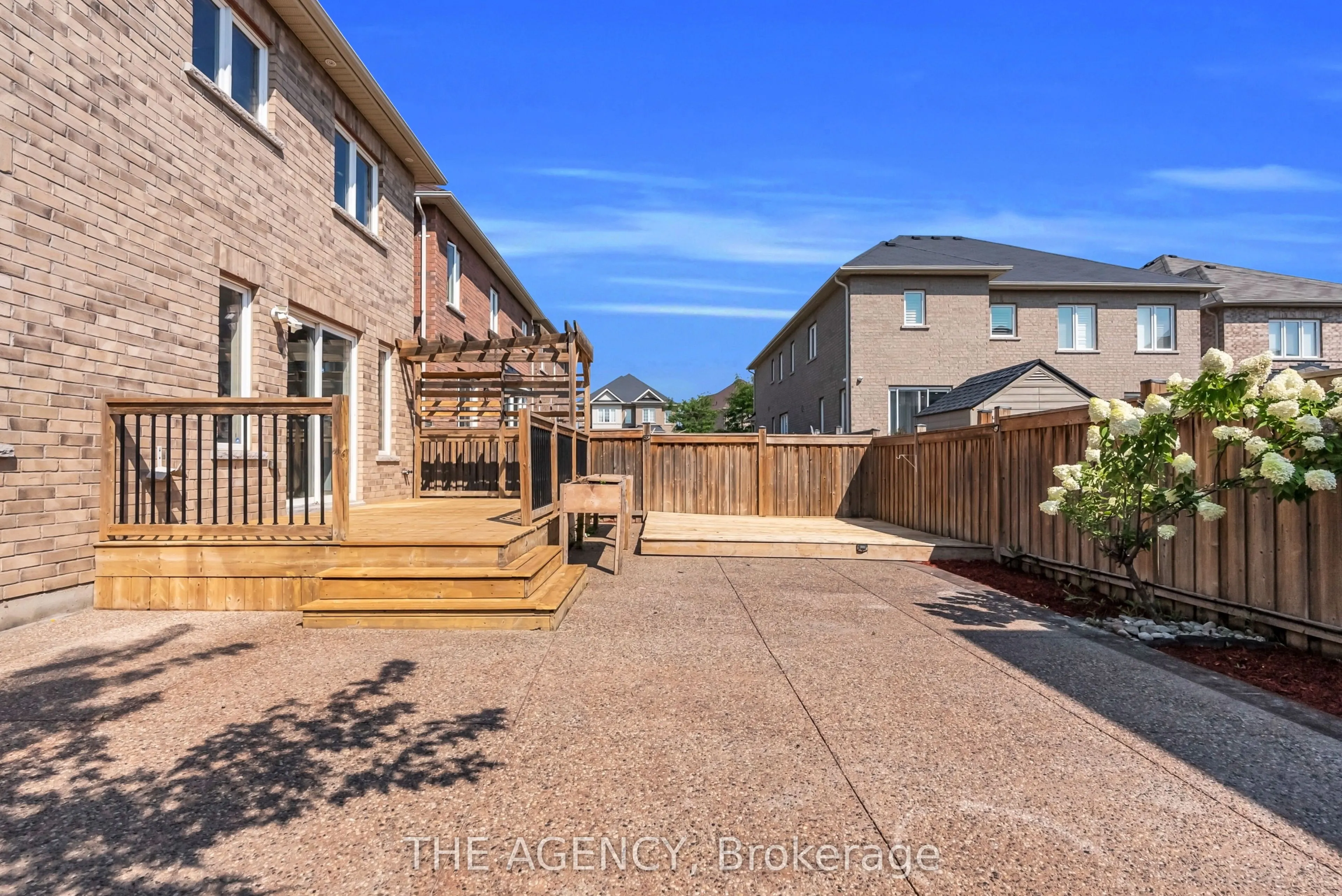 13 Waterwide Crescent