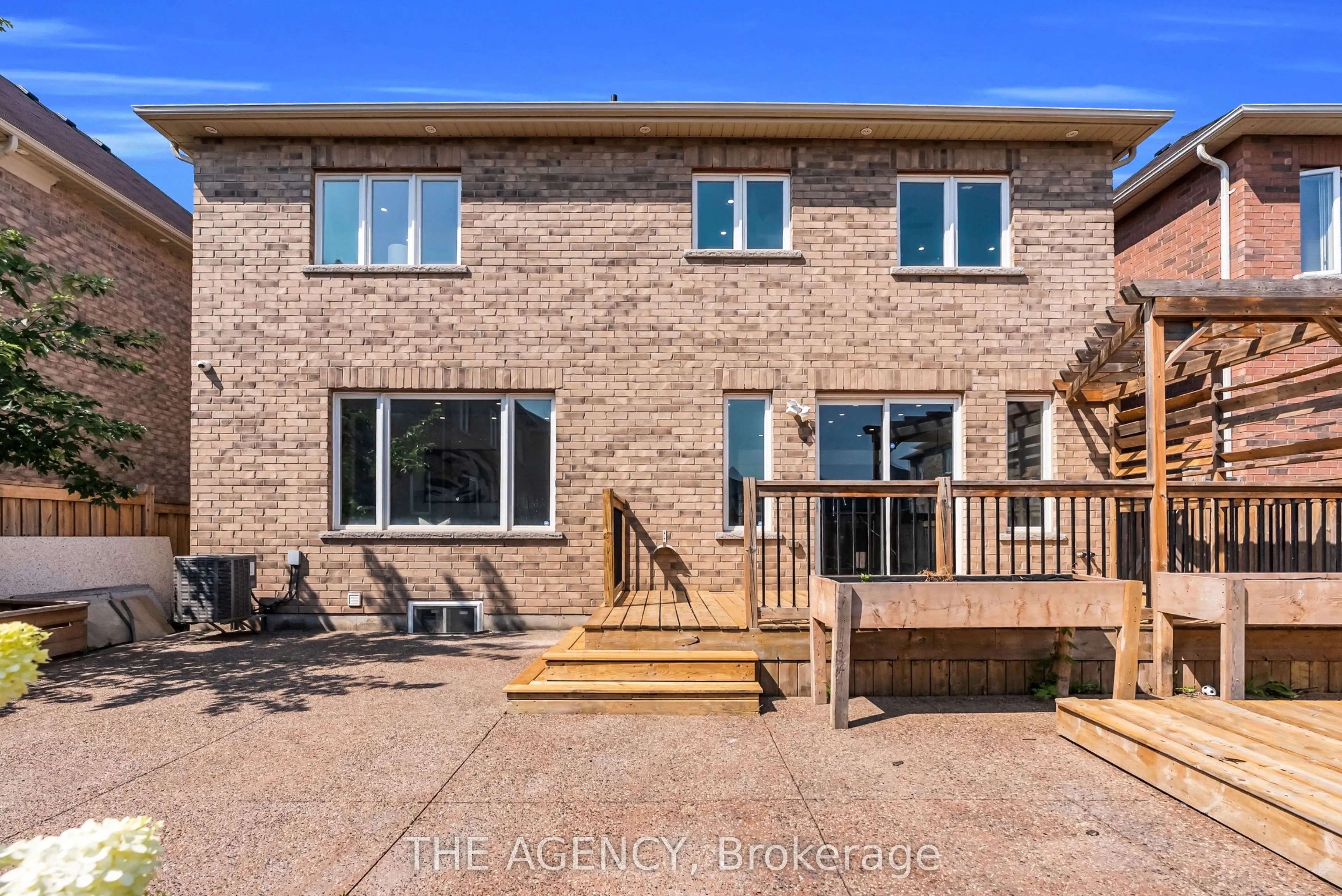 13 Waterwide Crescent
