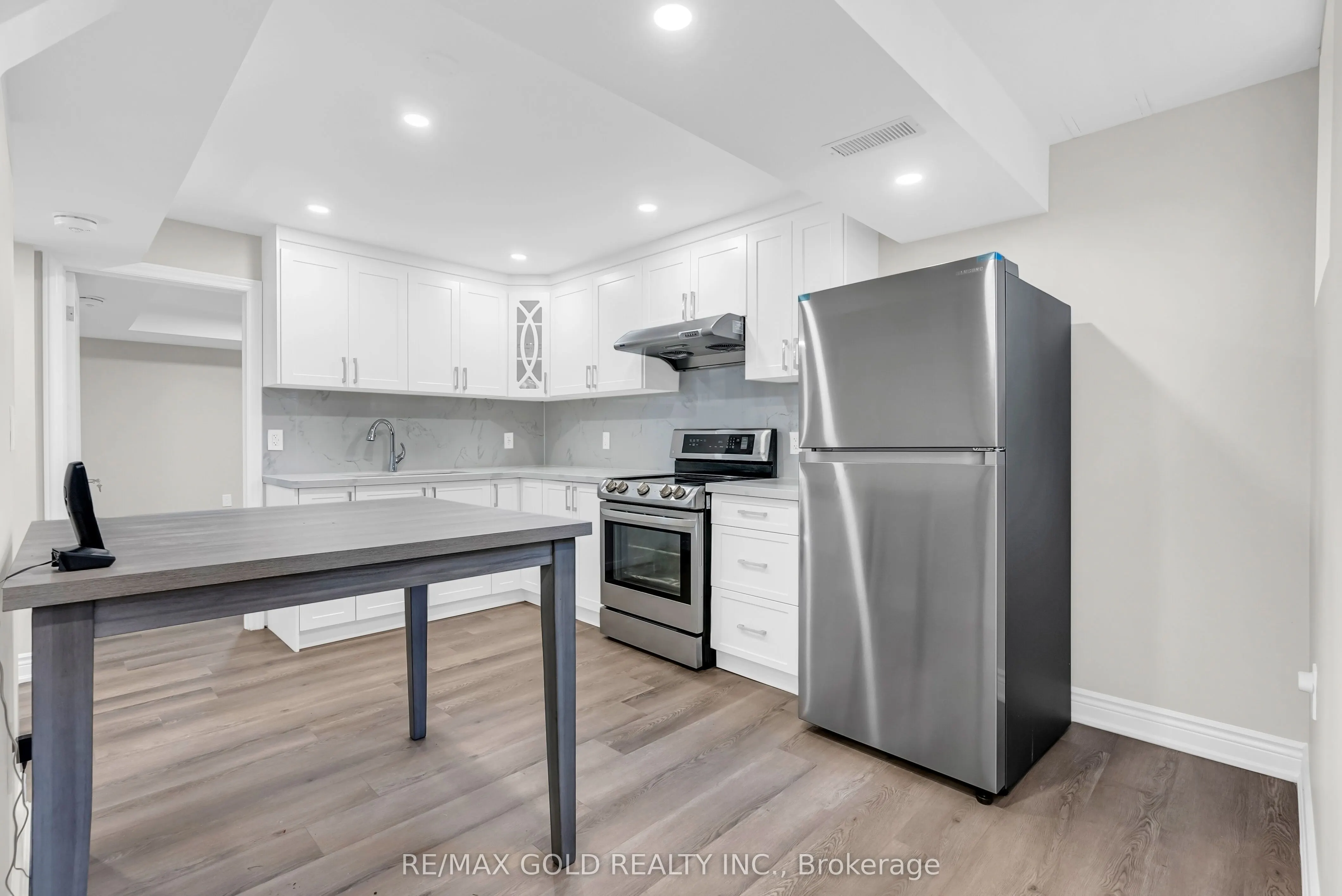 2901 Gardenview Crescent