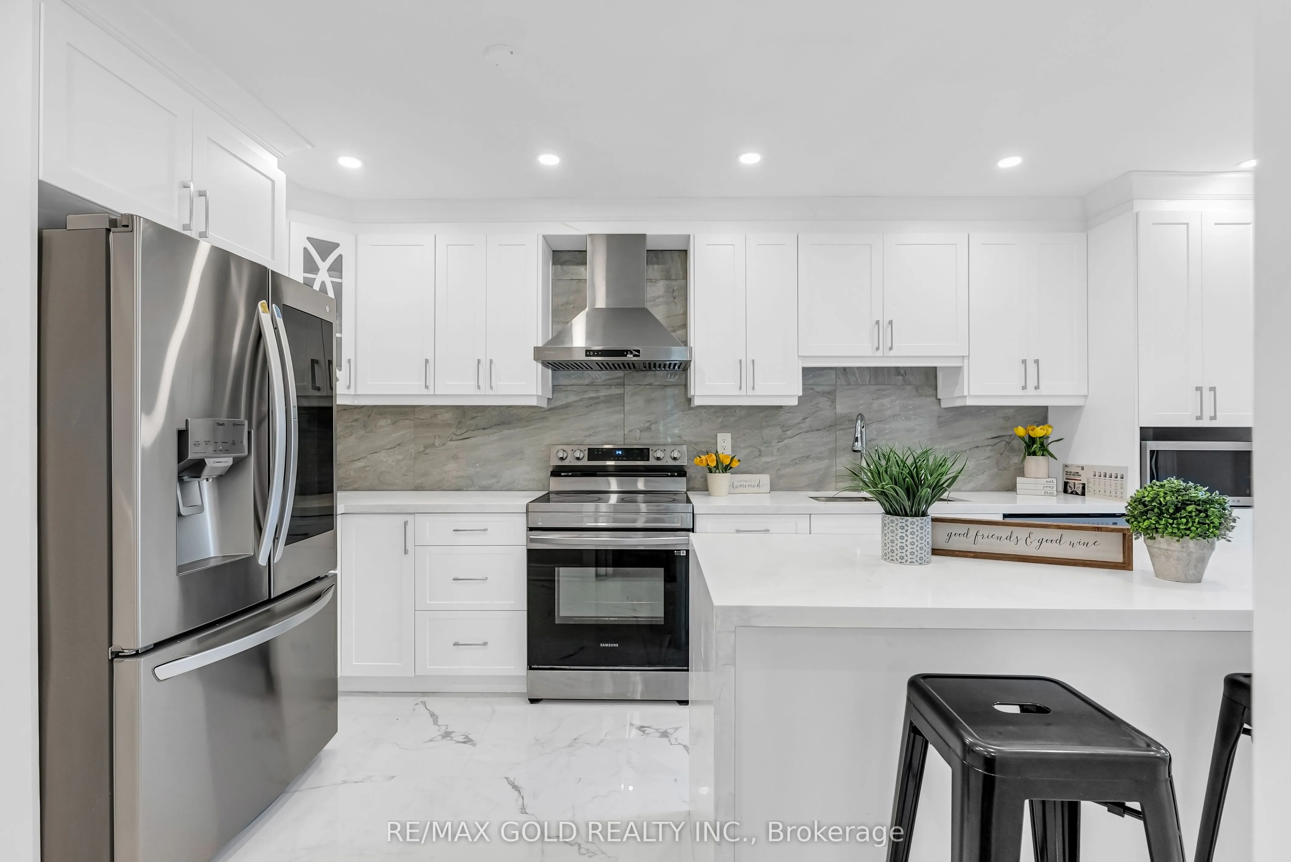 2901 Gardenview Crescent