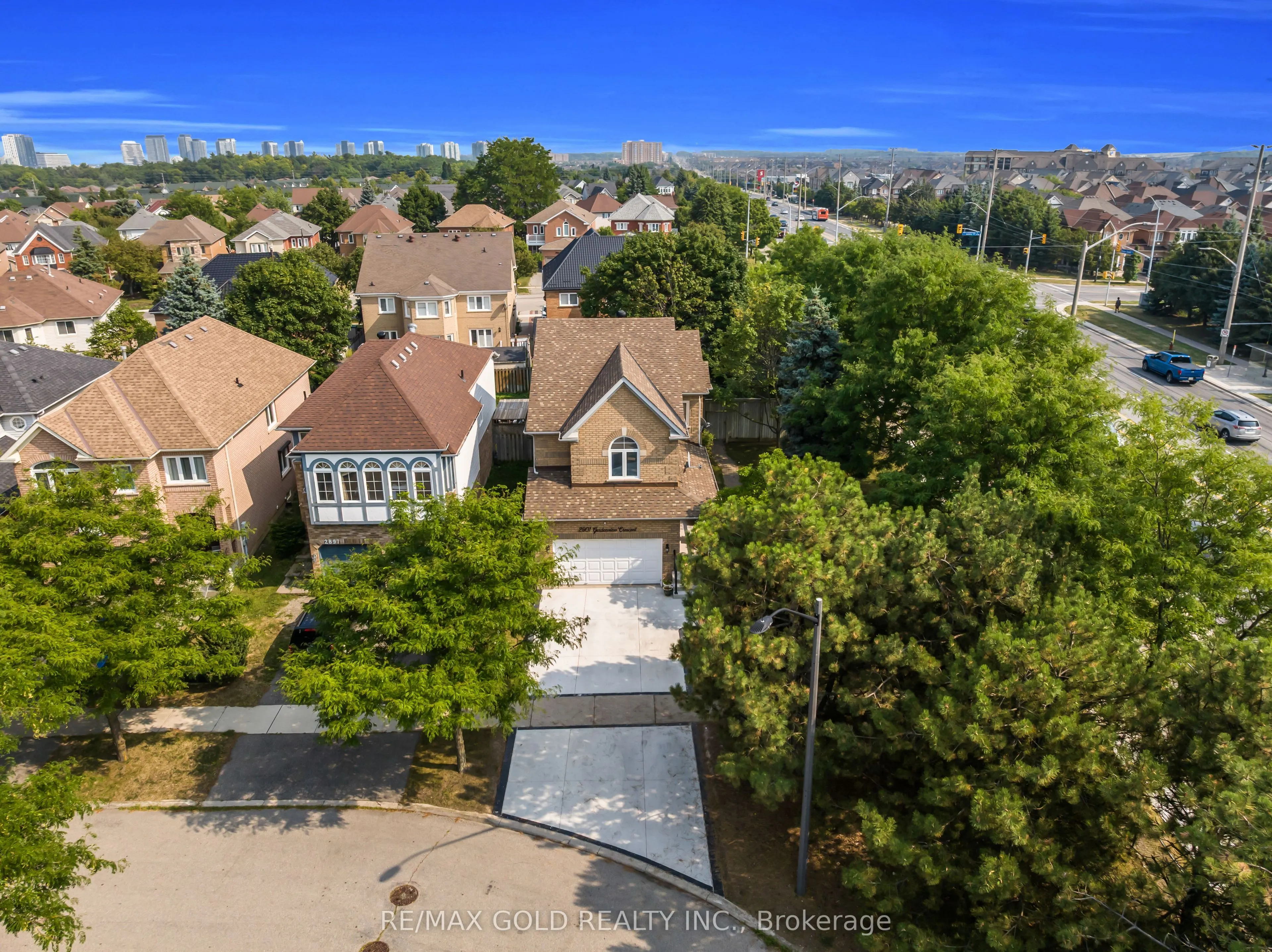 2901 Gardenview Crescent