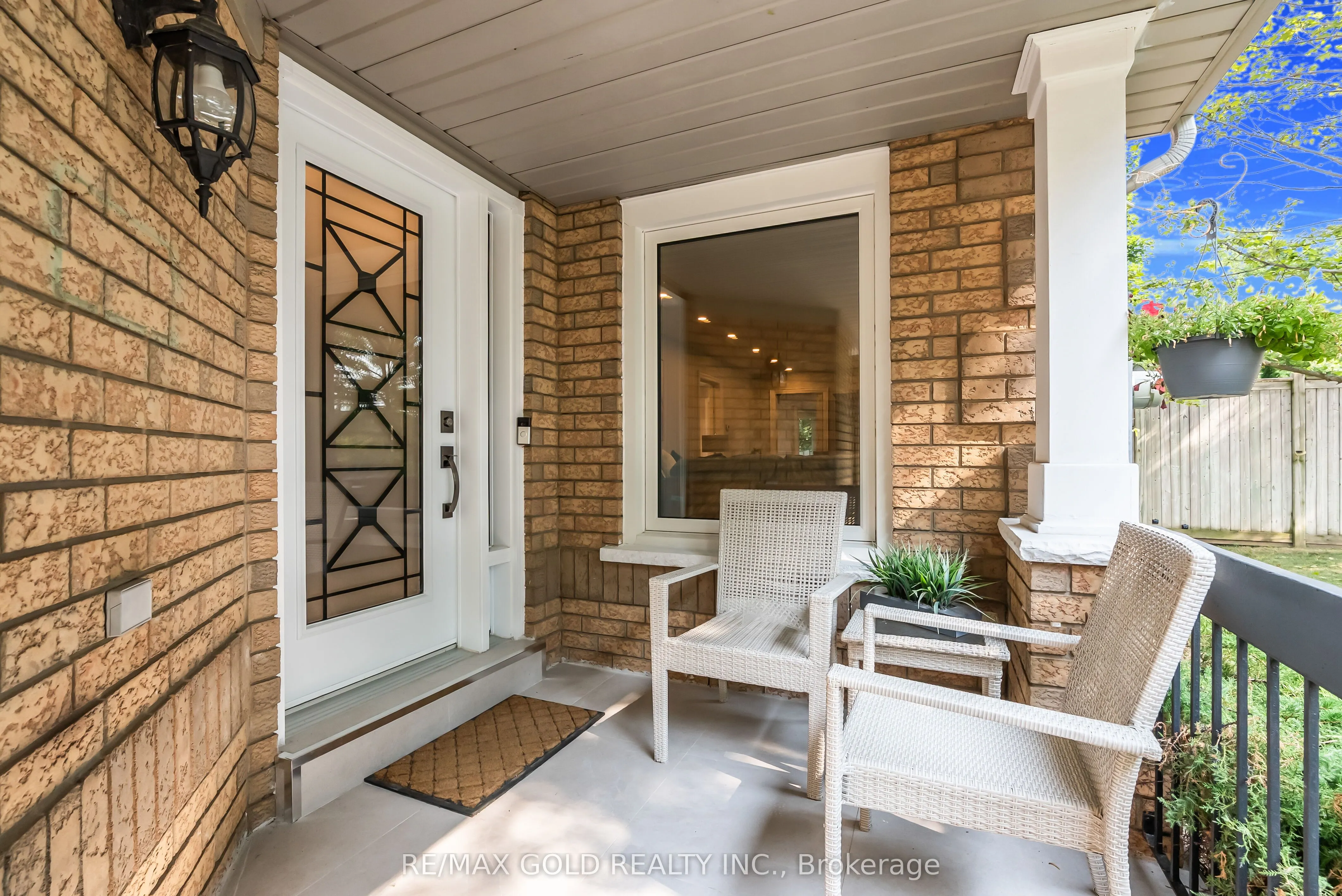 2901 Gardenview Crescent