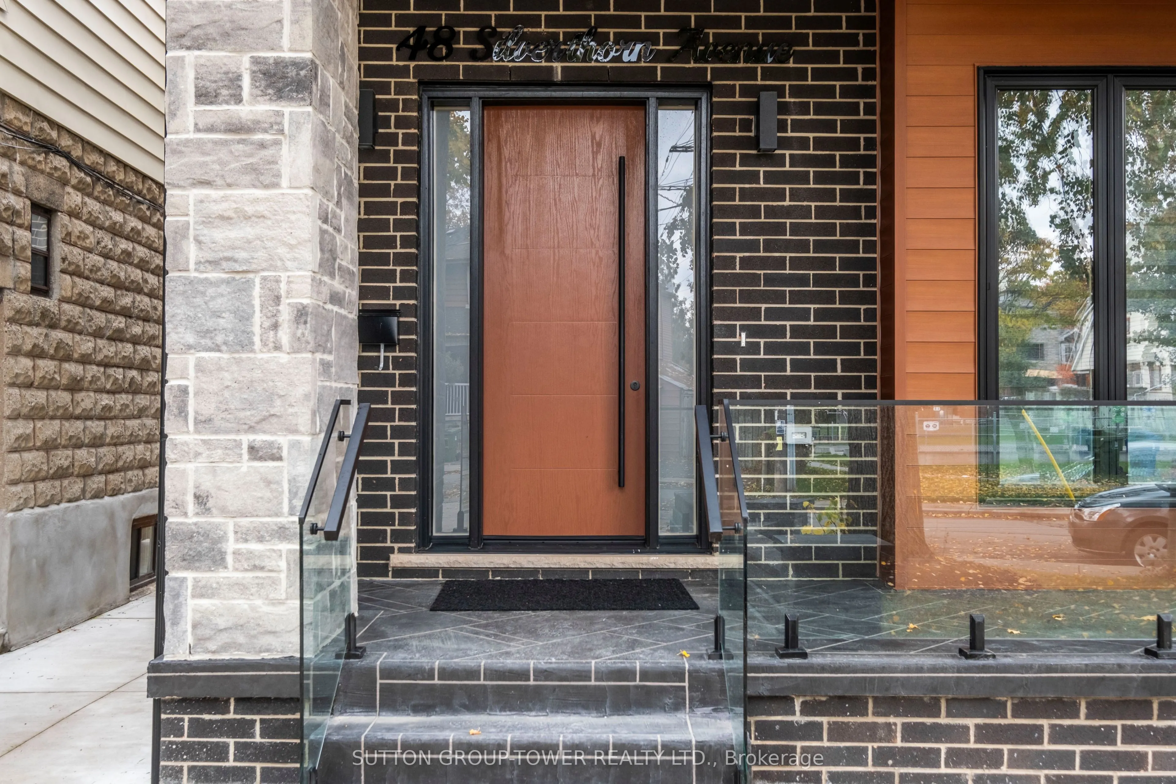 48 Silverthorn Avenue