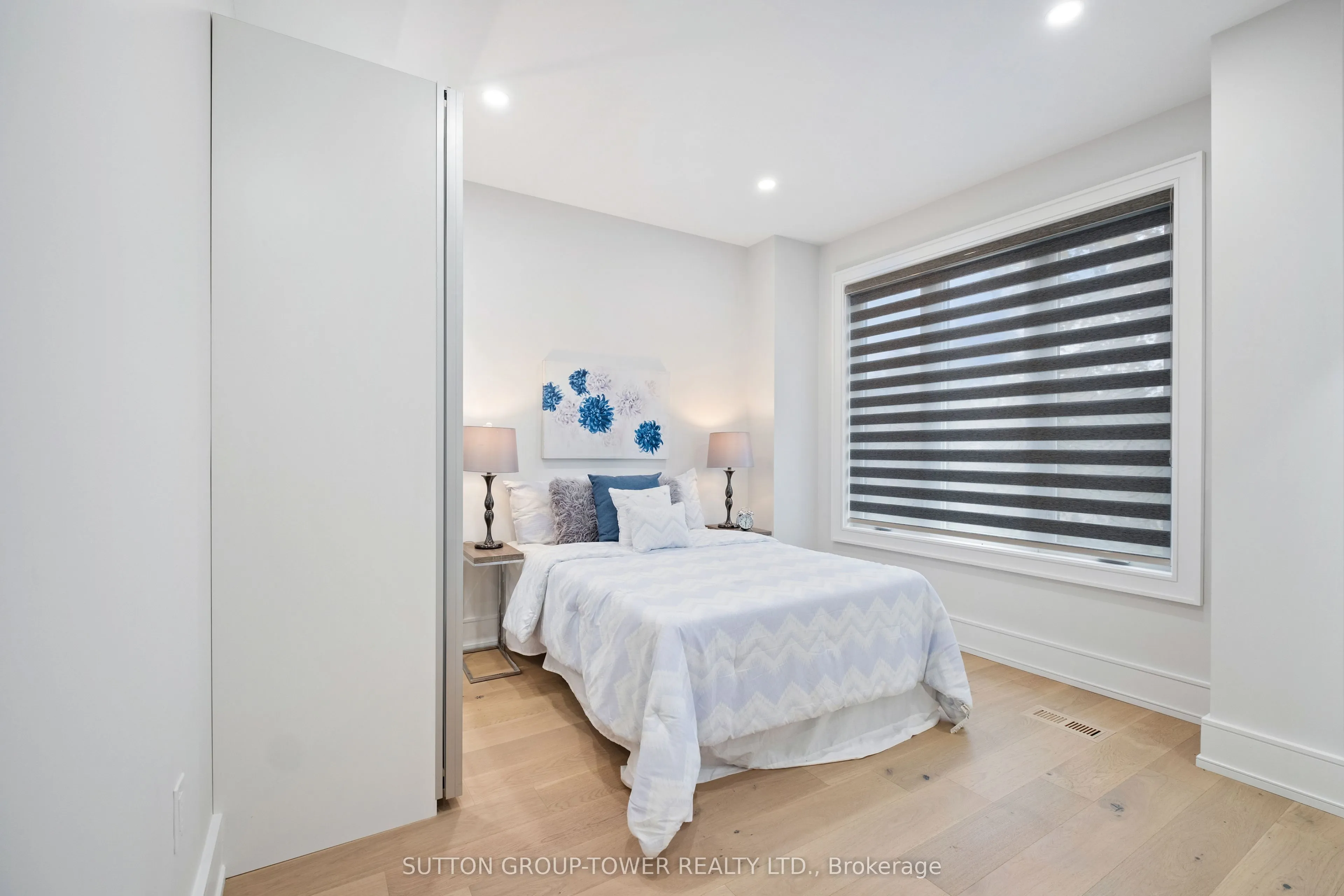 48 Silverthorn Avenue