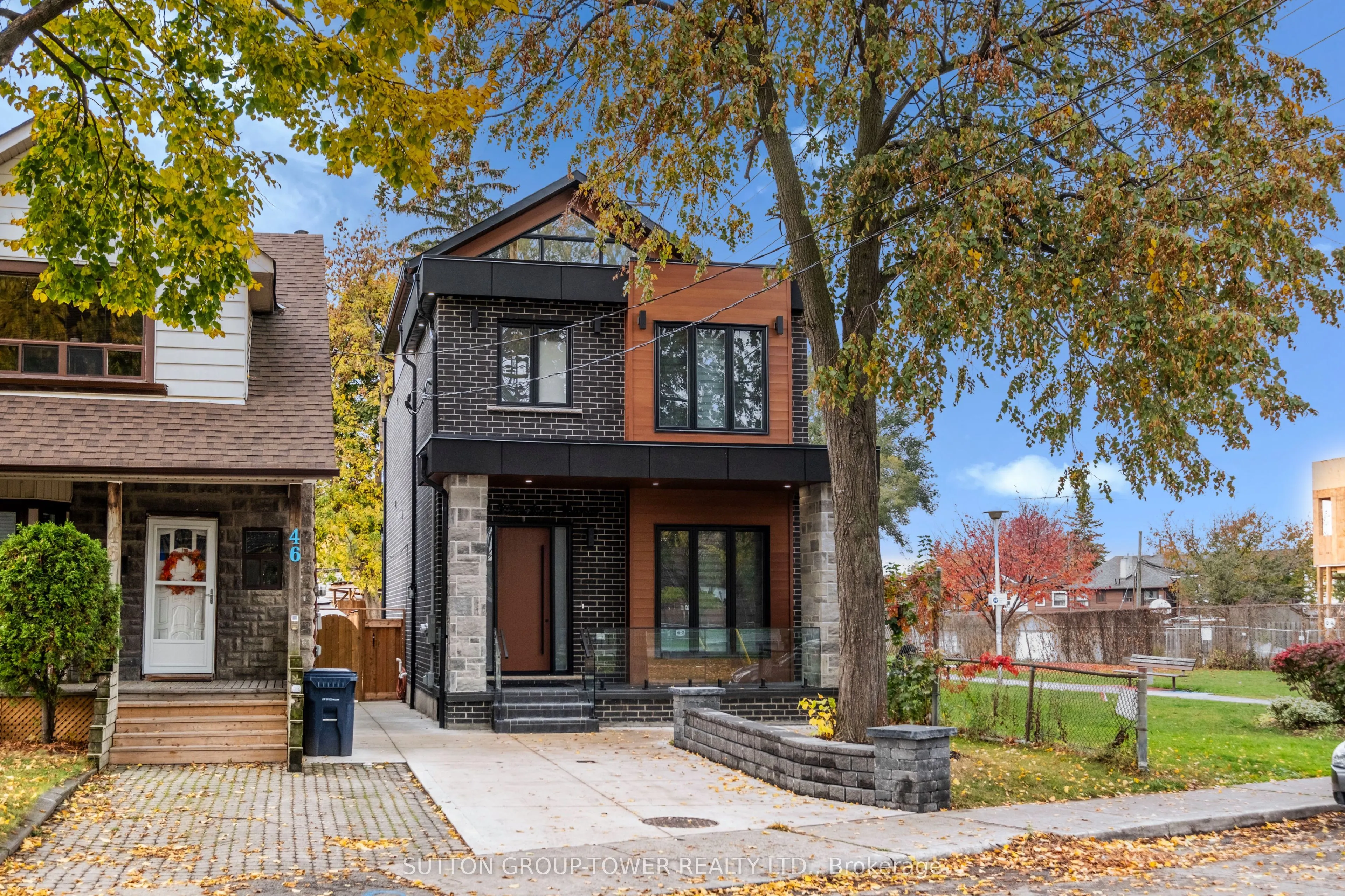 48 Silverthorn Avenue