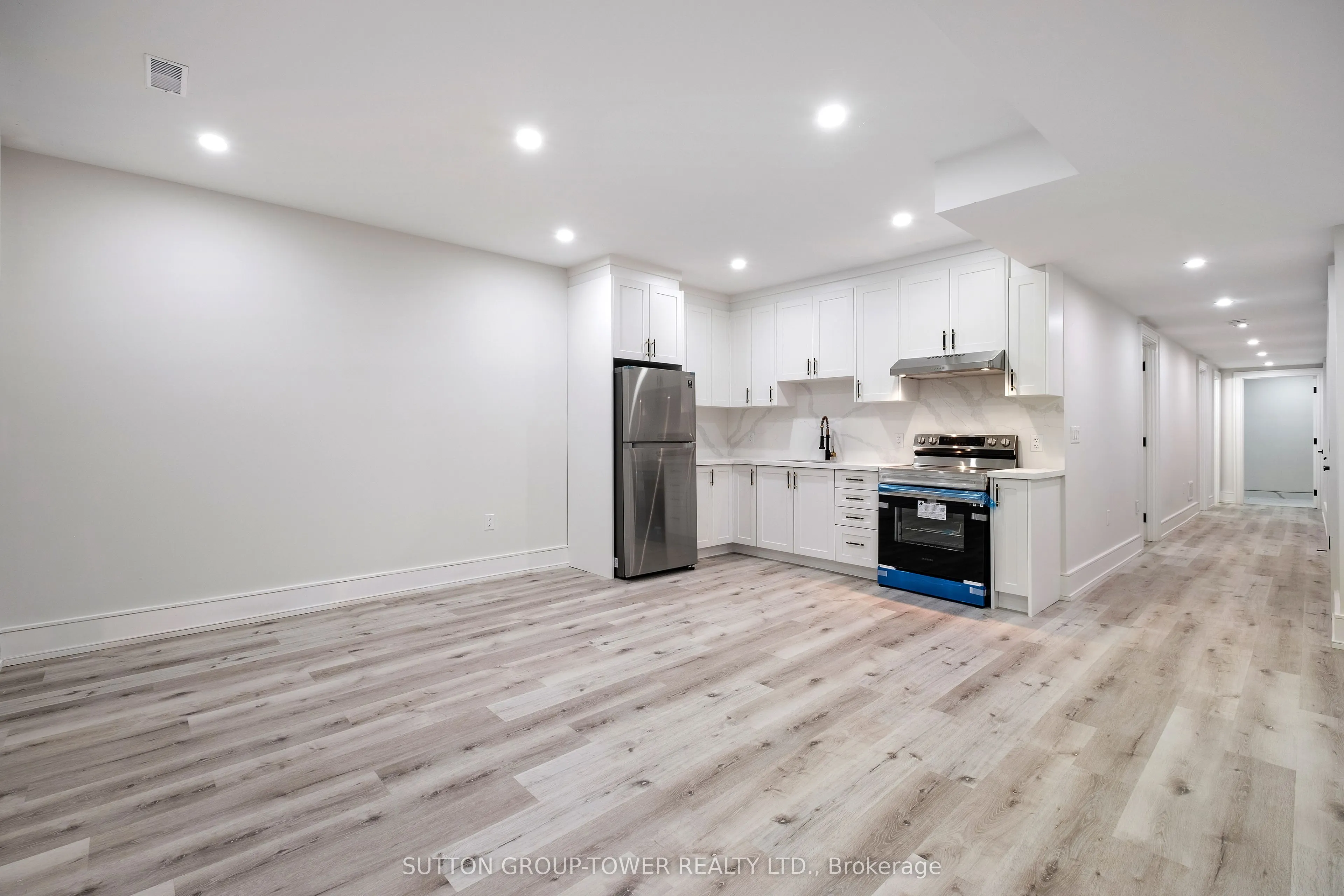 48 Silverthorn Avenue