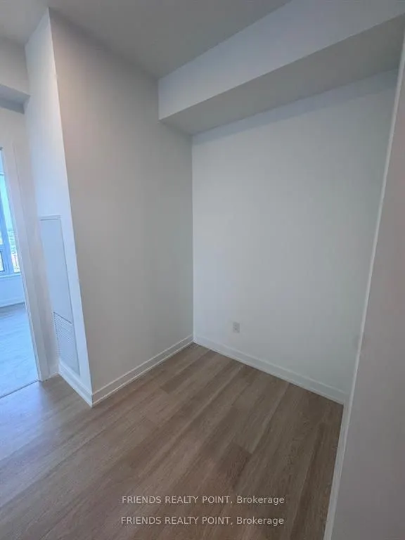 5105 Hurontario Street, #2111