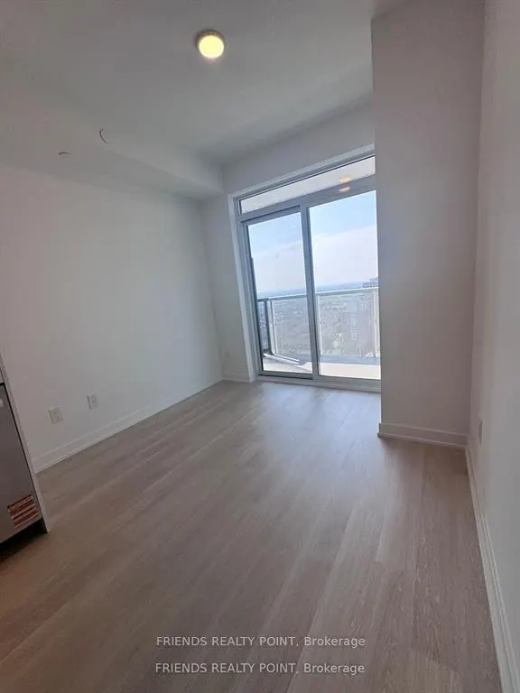 5105 Hurontario Street, #2111