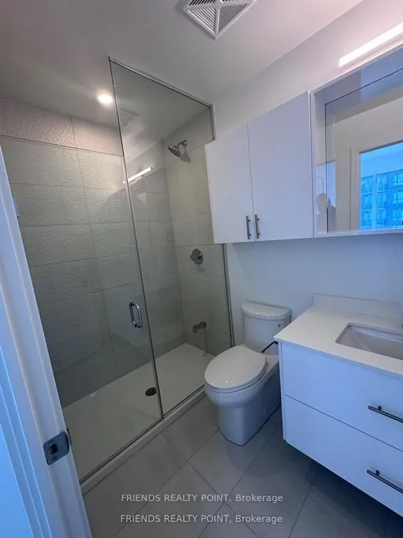 5105 Hurontario Street, #2111