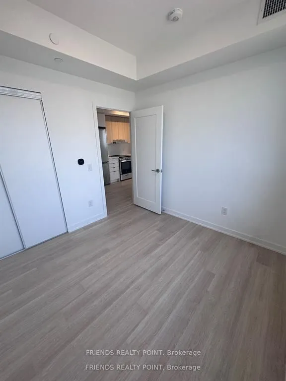 5105 Hurontario Street, #2111