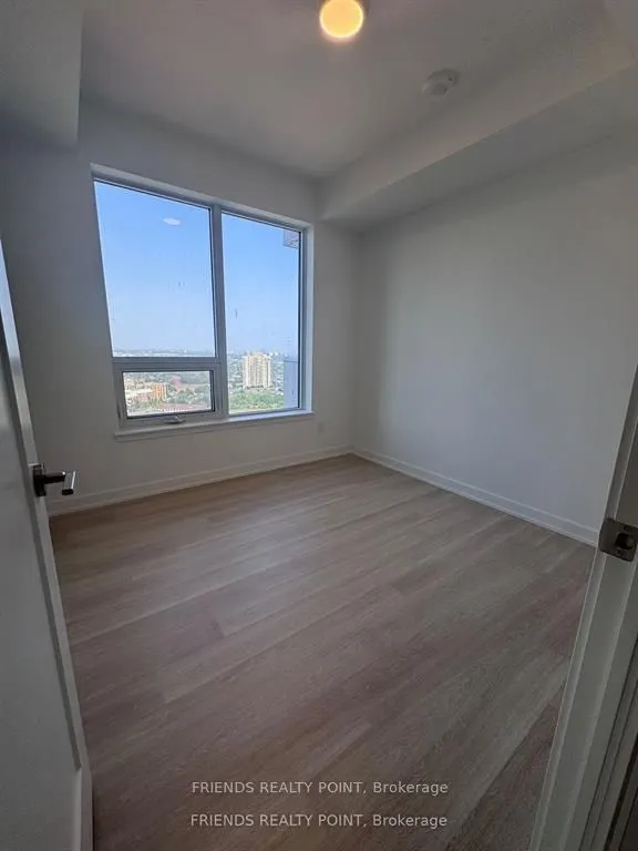 5105 Hurontario Street, #2111