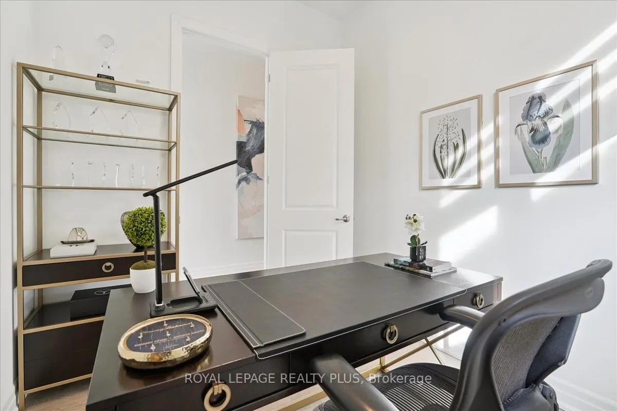 1416 Lakeport Crescent