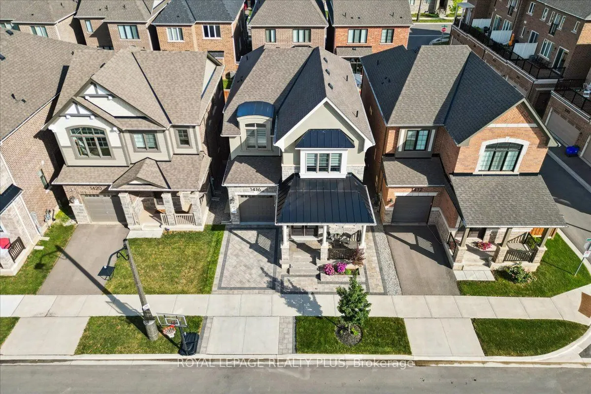 1416 Lakeport Crescent