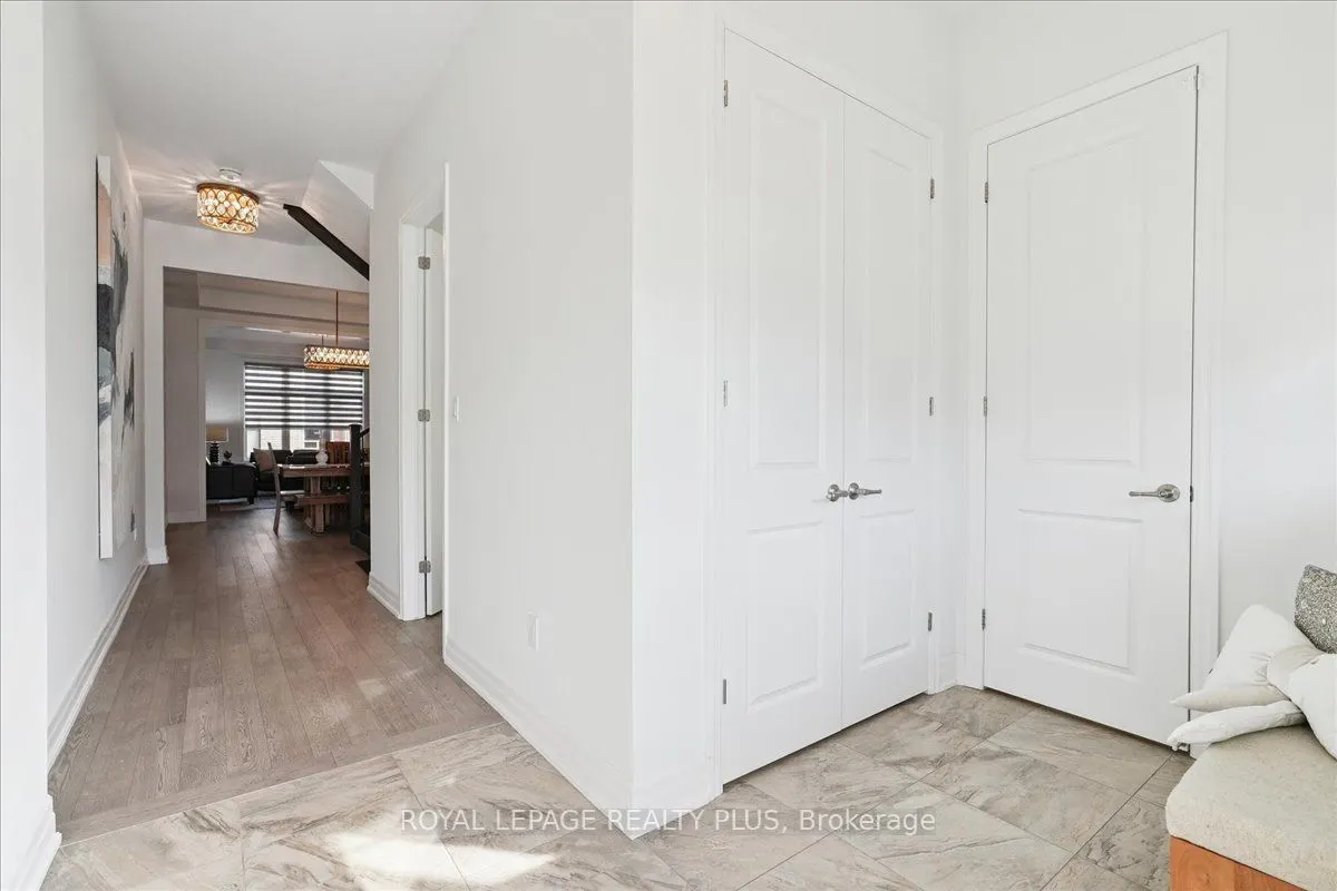 1416 Lakeport Crescent