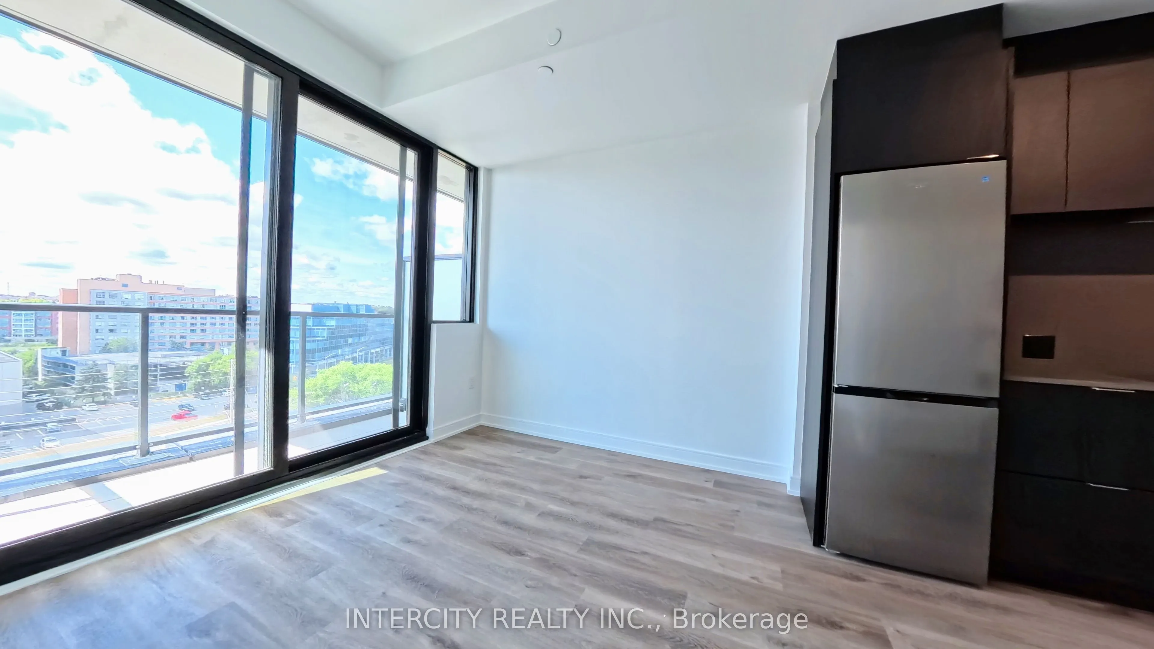 3009 Novar Road, #806