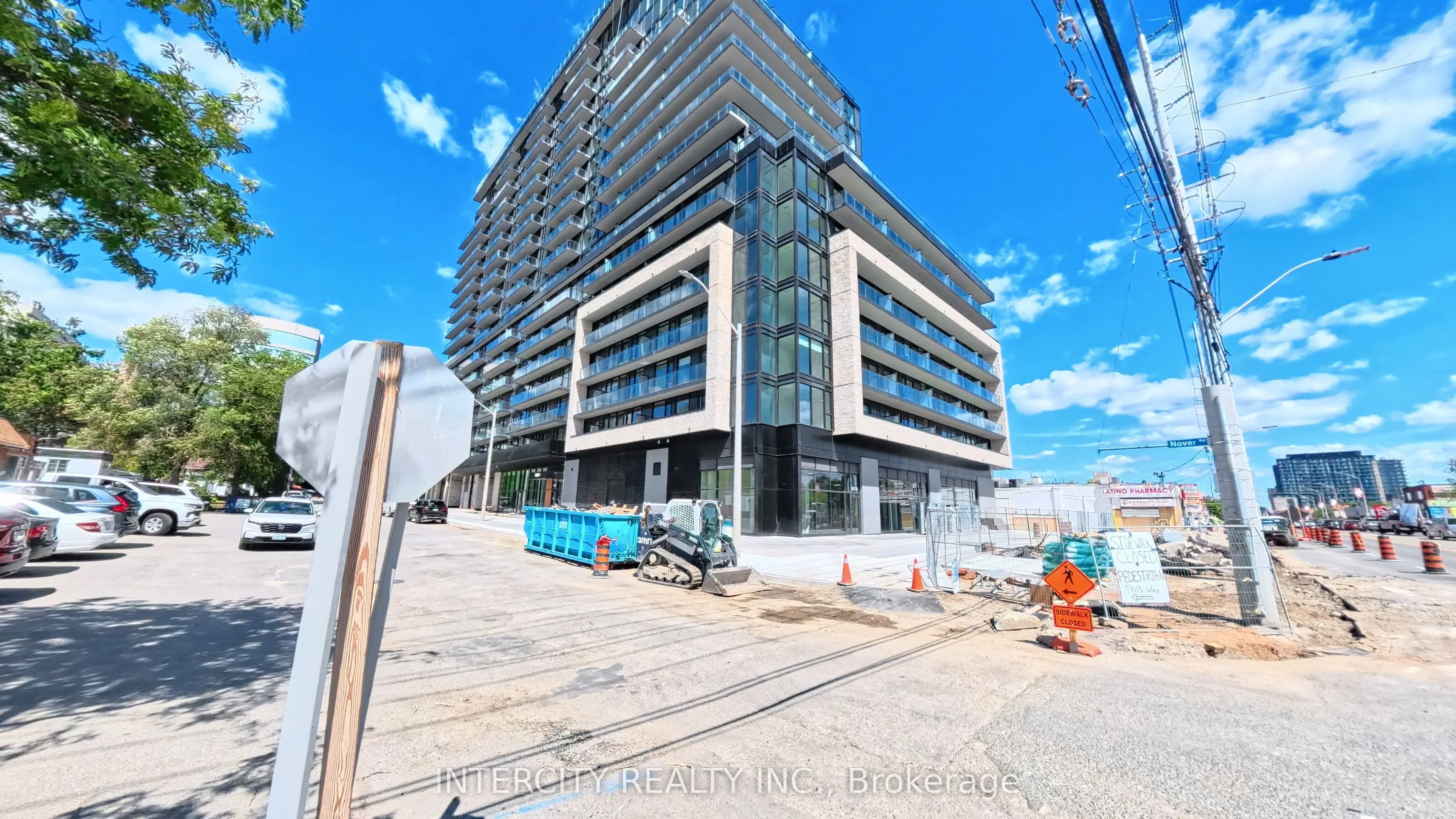 3009 Novar Road, #806