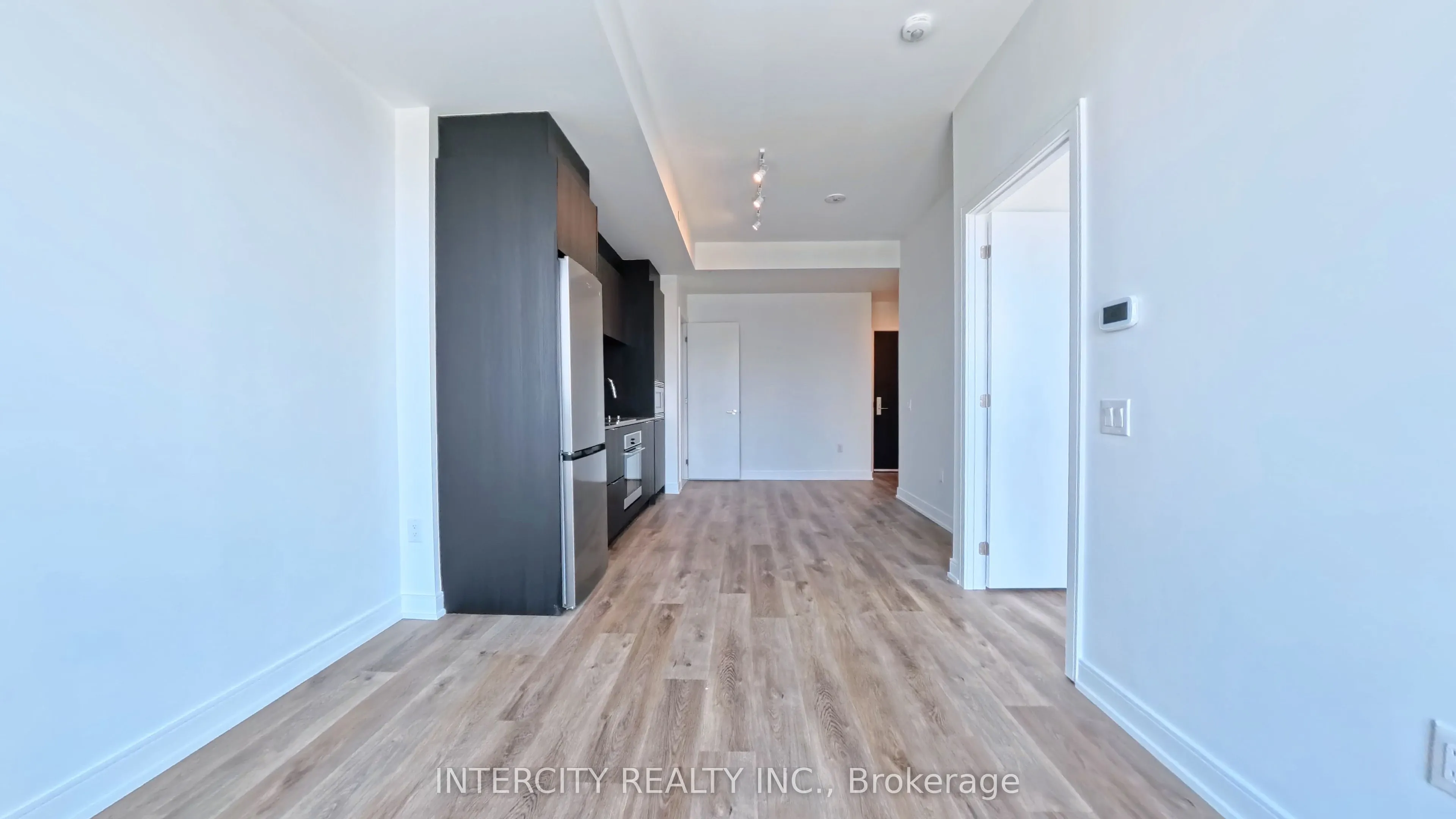 3009 Novar Road, #806