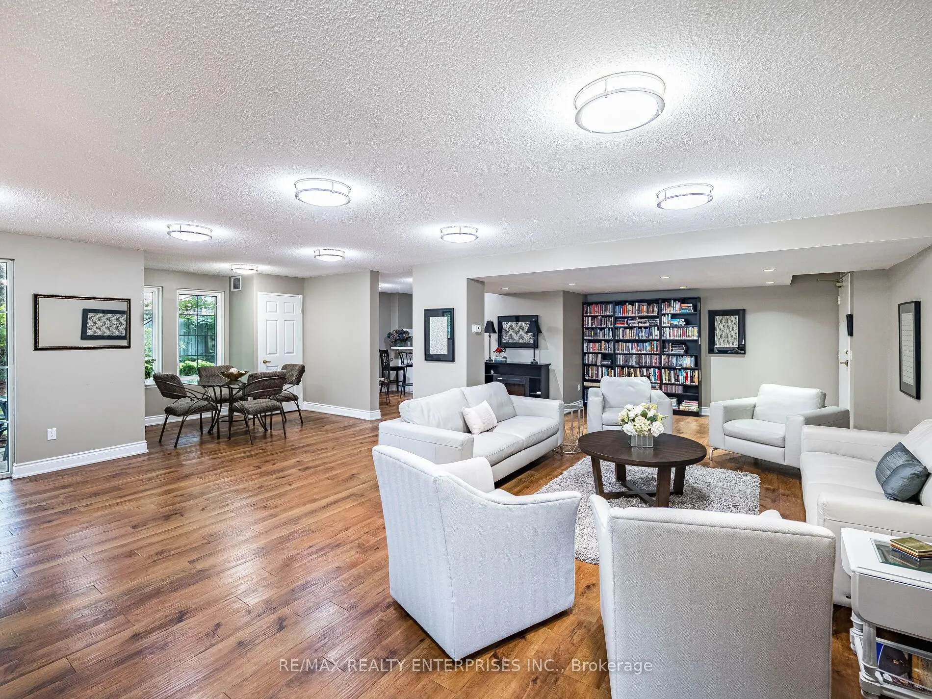 2300 Parkhaven Boulevard, #303