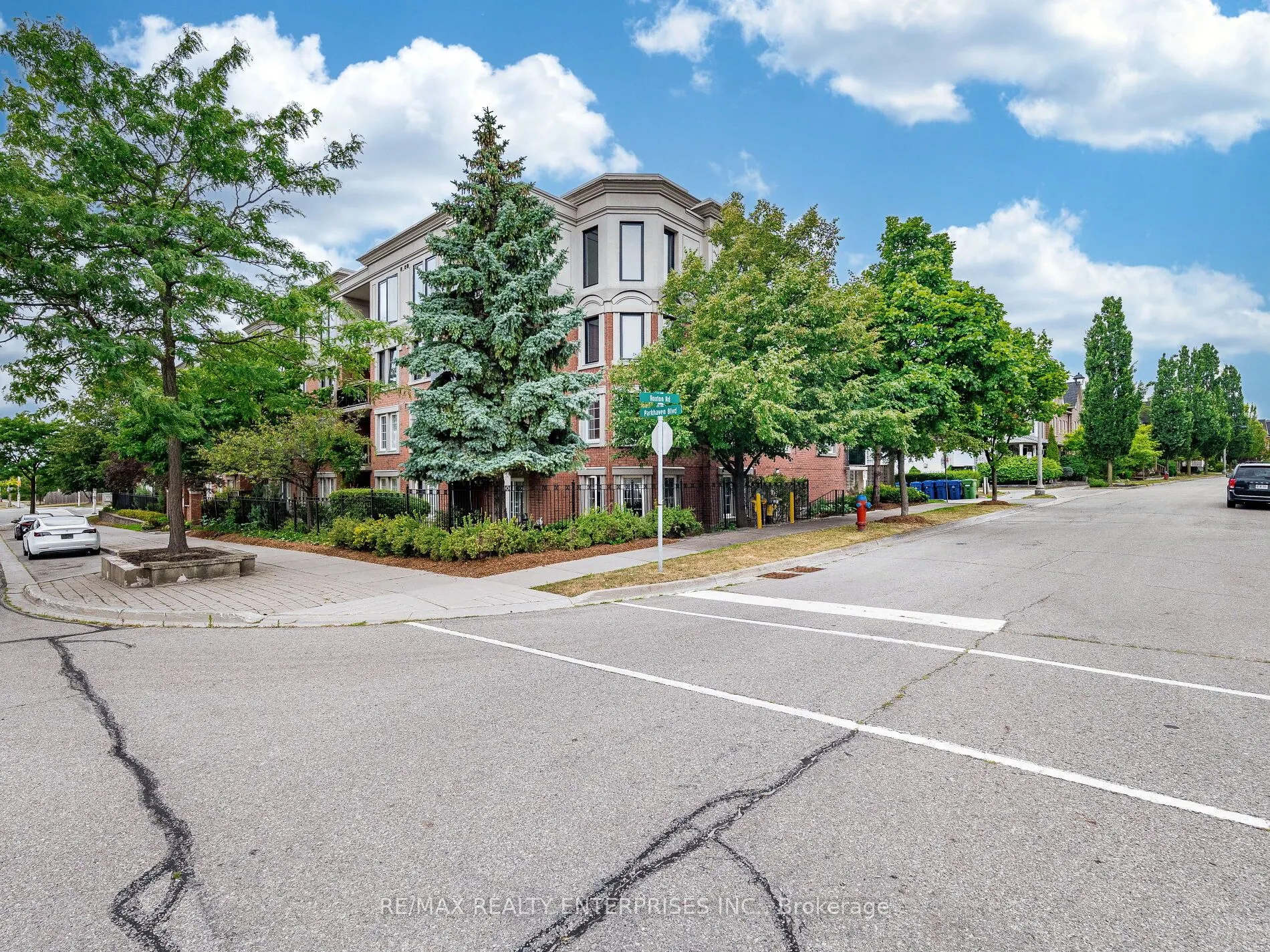 2300 Parkhaven Boulevard, #303