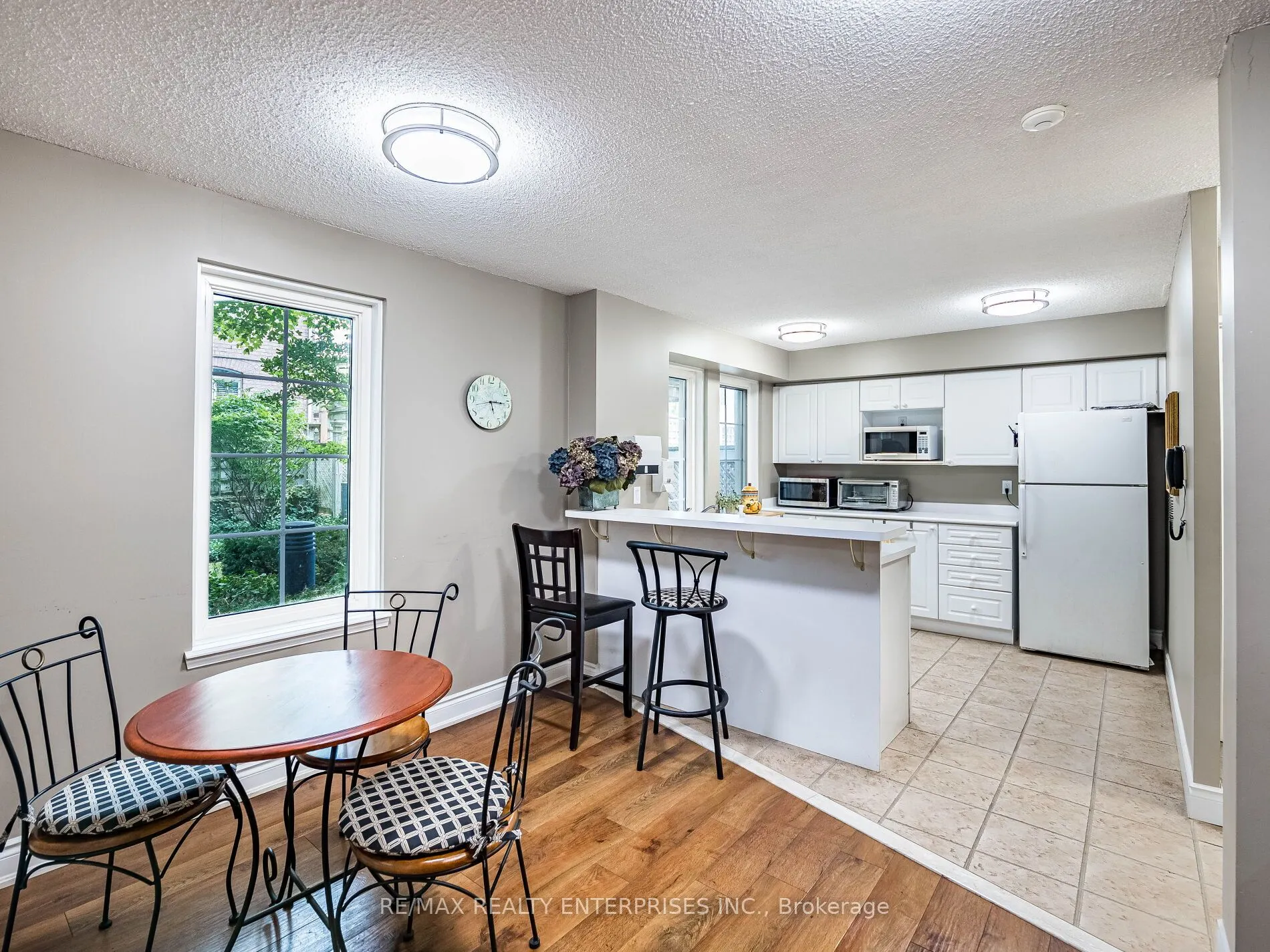 2300 Parkhaven Boulevard, #303