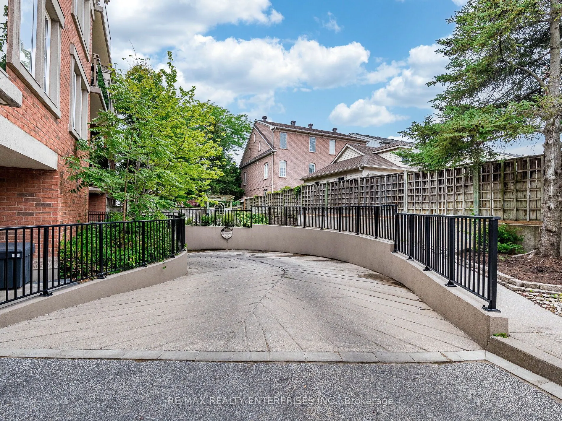 2300 Parkhaven Boulevard, #303