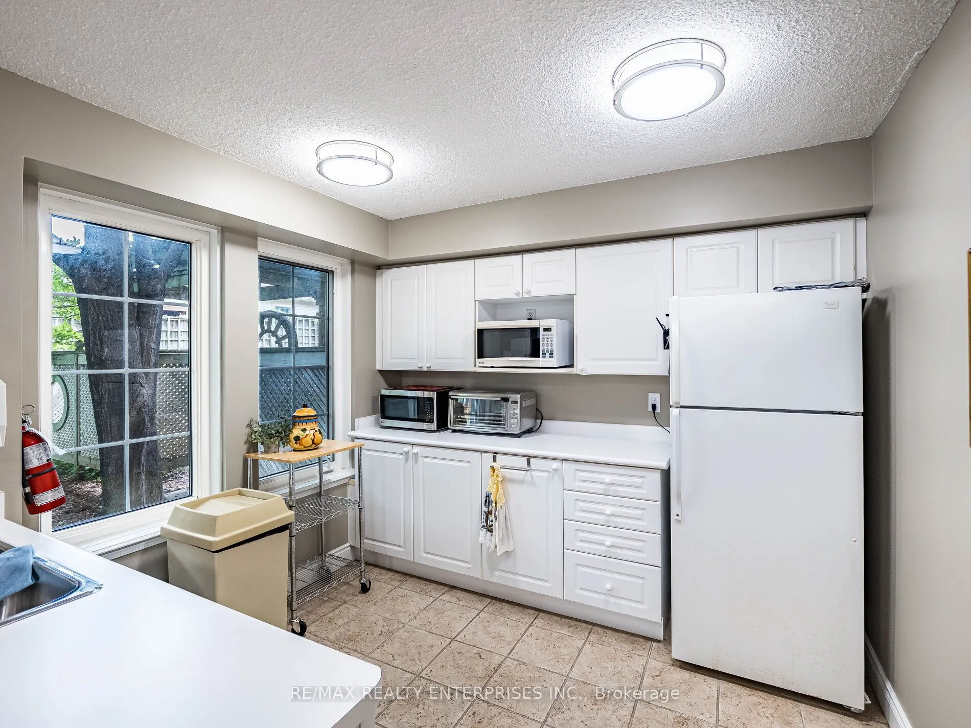 2300 Parkhaven Boulevard, #303