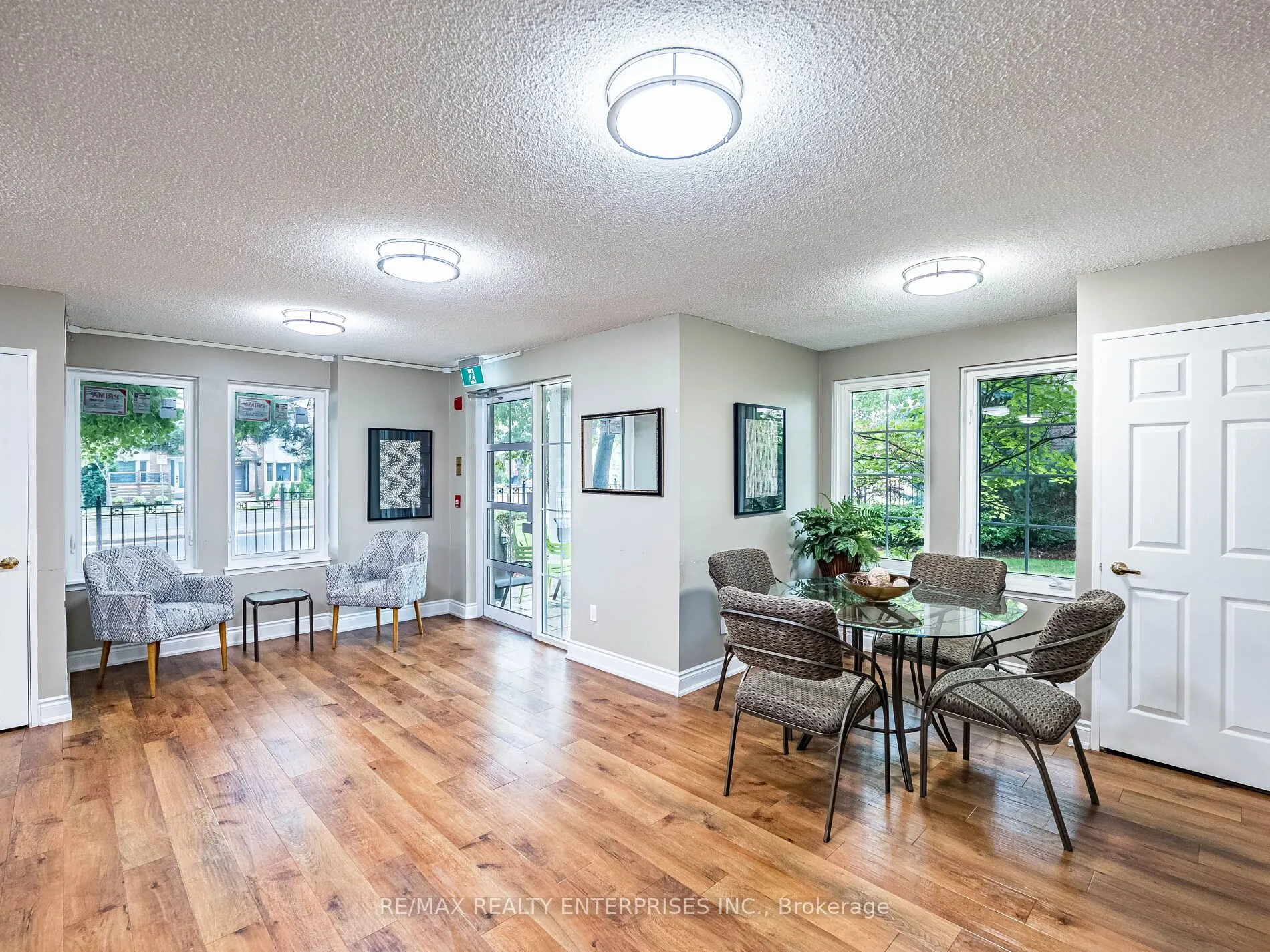 2300 Parkhaven Boulevard, #303