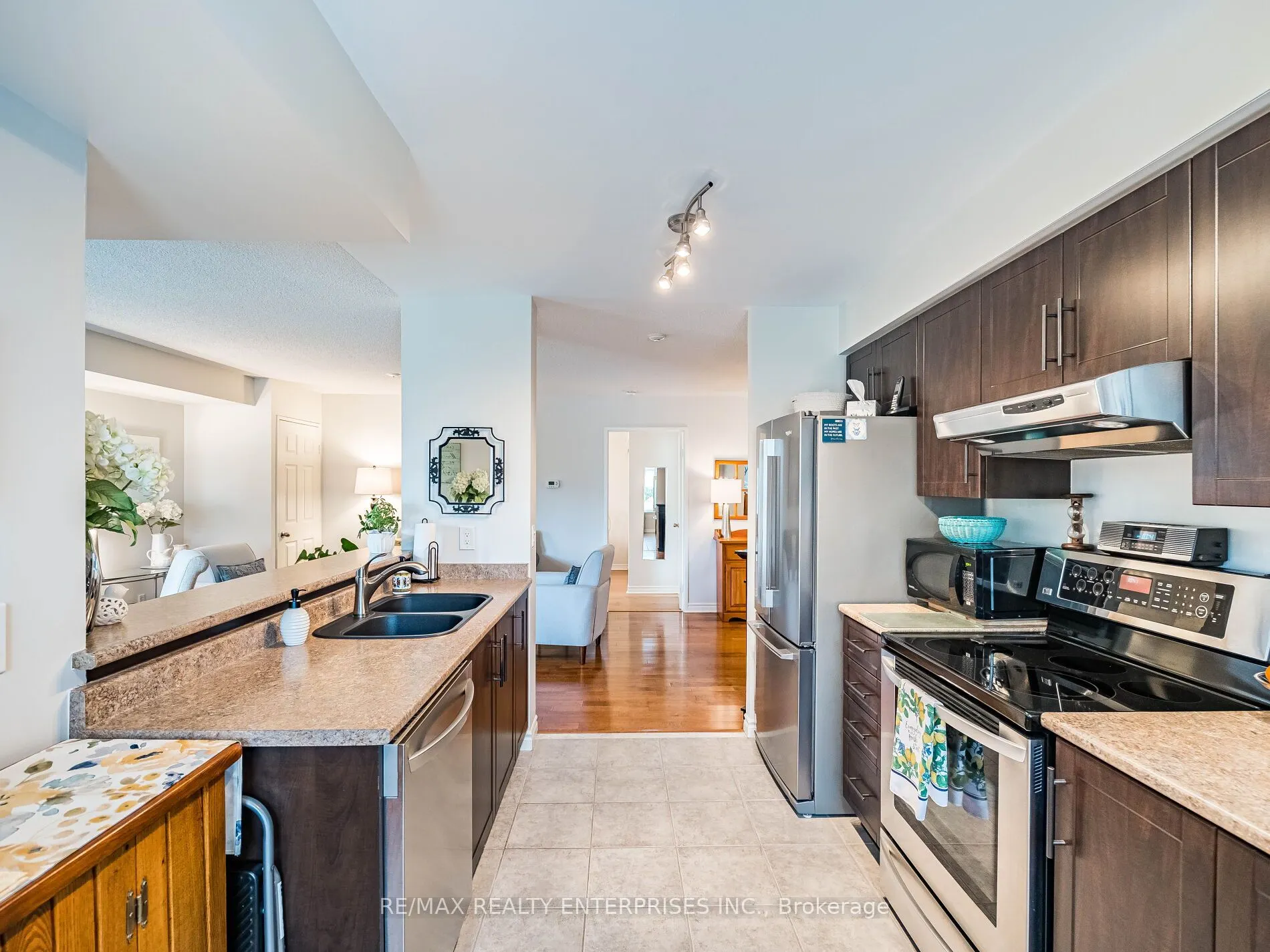 2300 Parkhaven Boulevard, #303