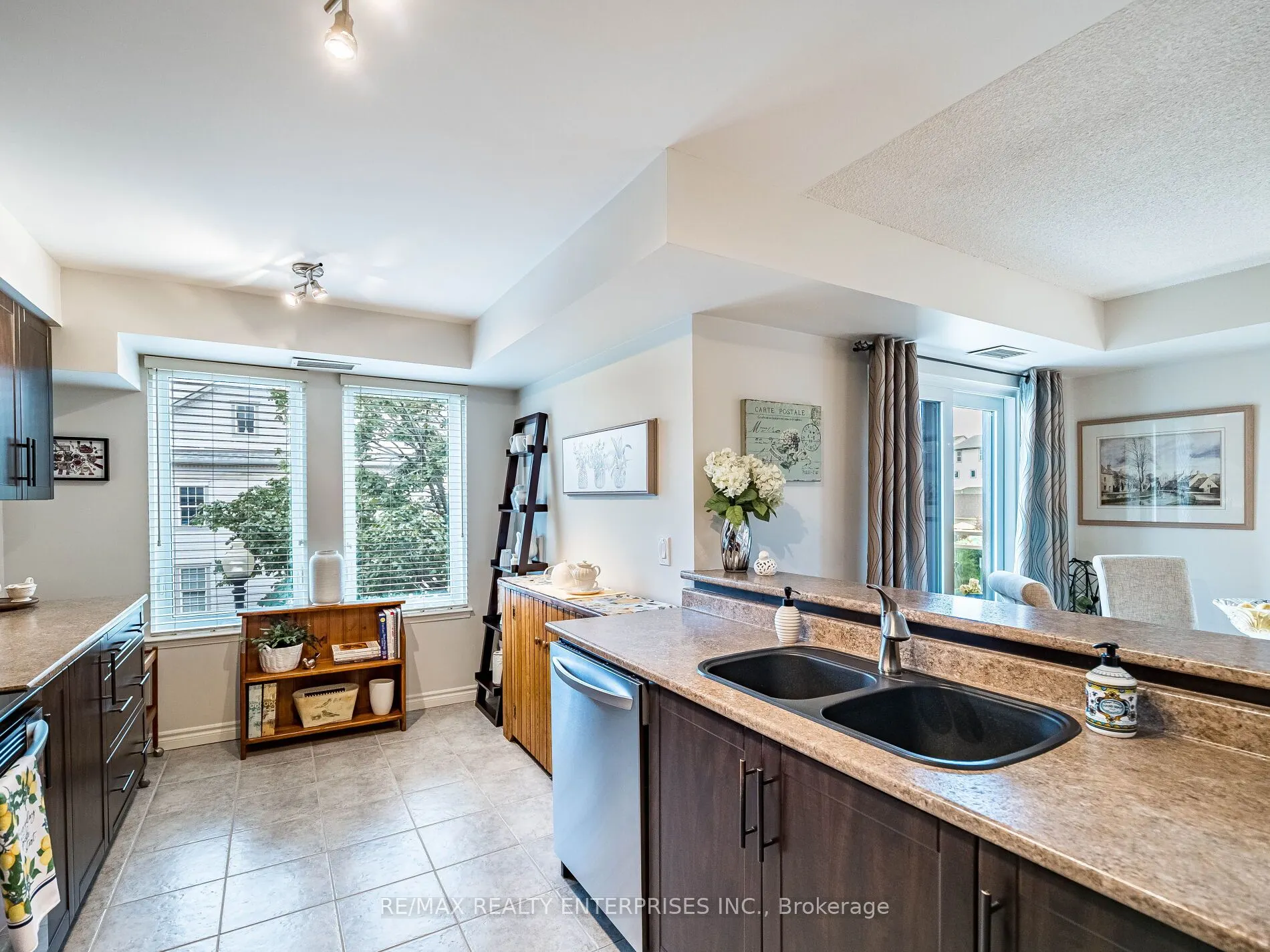 2300 Parkhaven Boulevard, #303