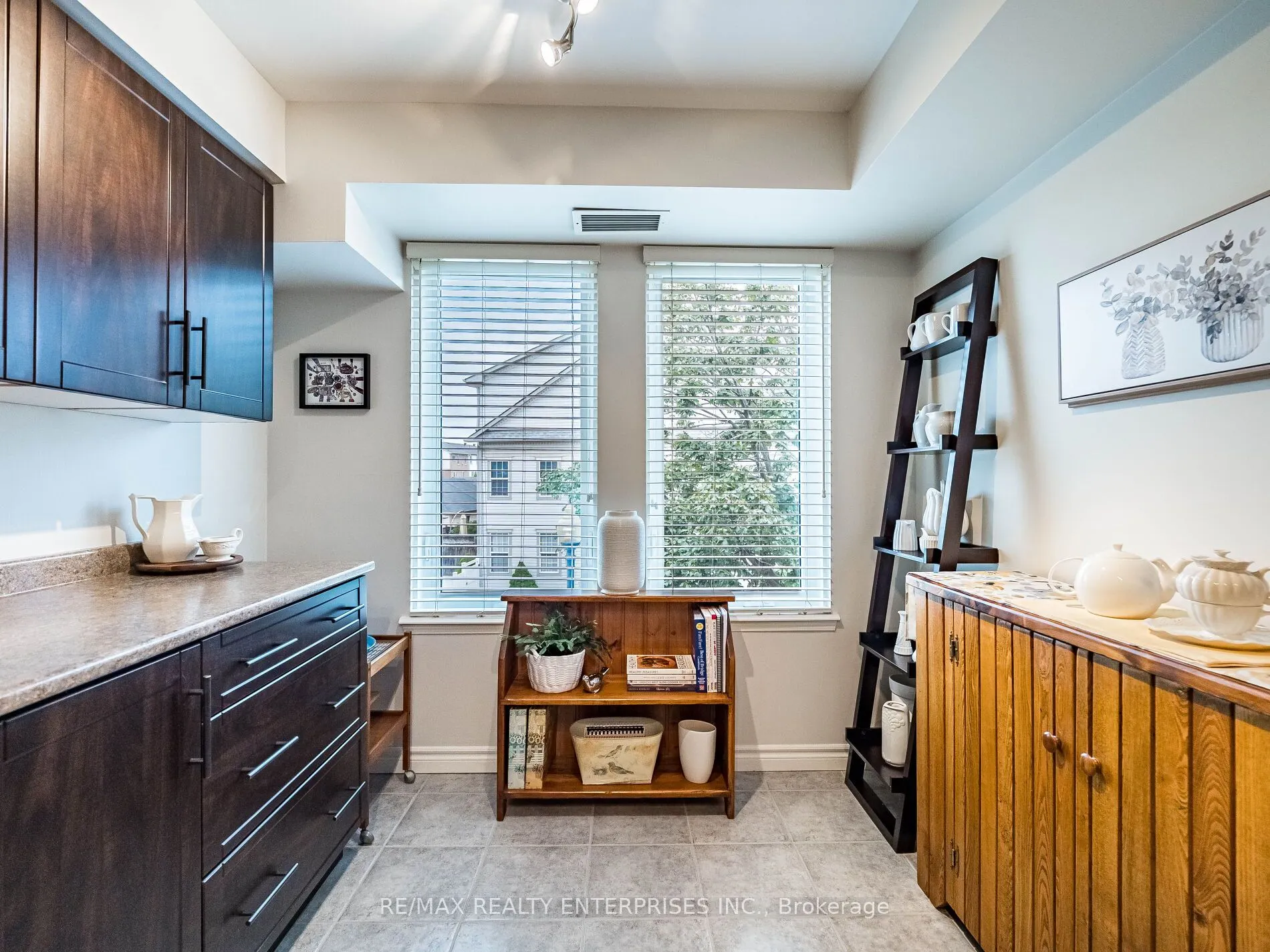 2300 Parkhaven Boulevard, #303