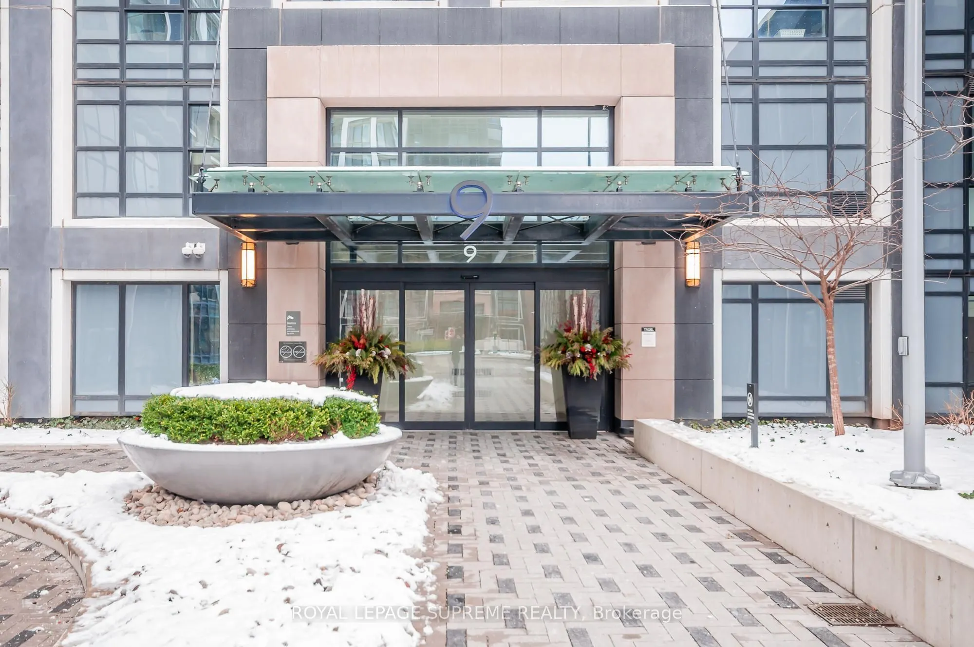9 Mabelle Avenue, #1417