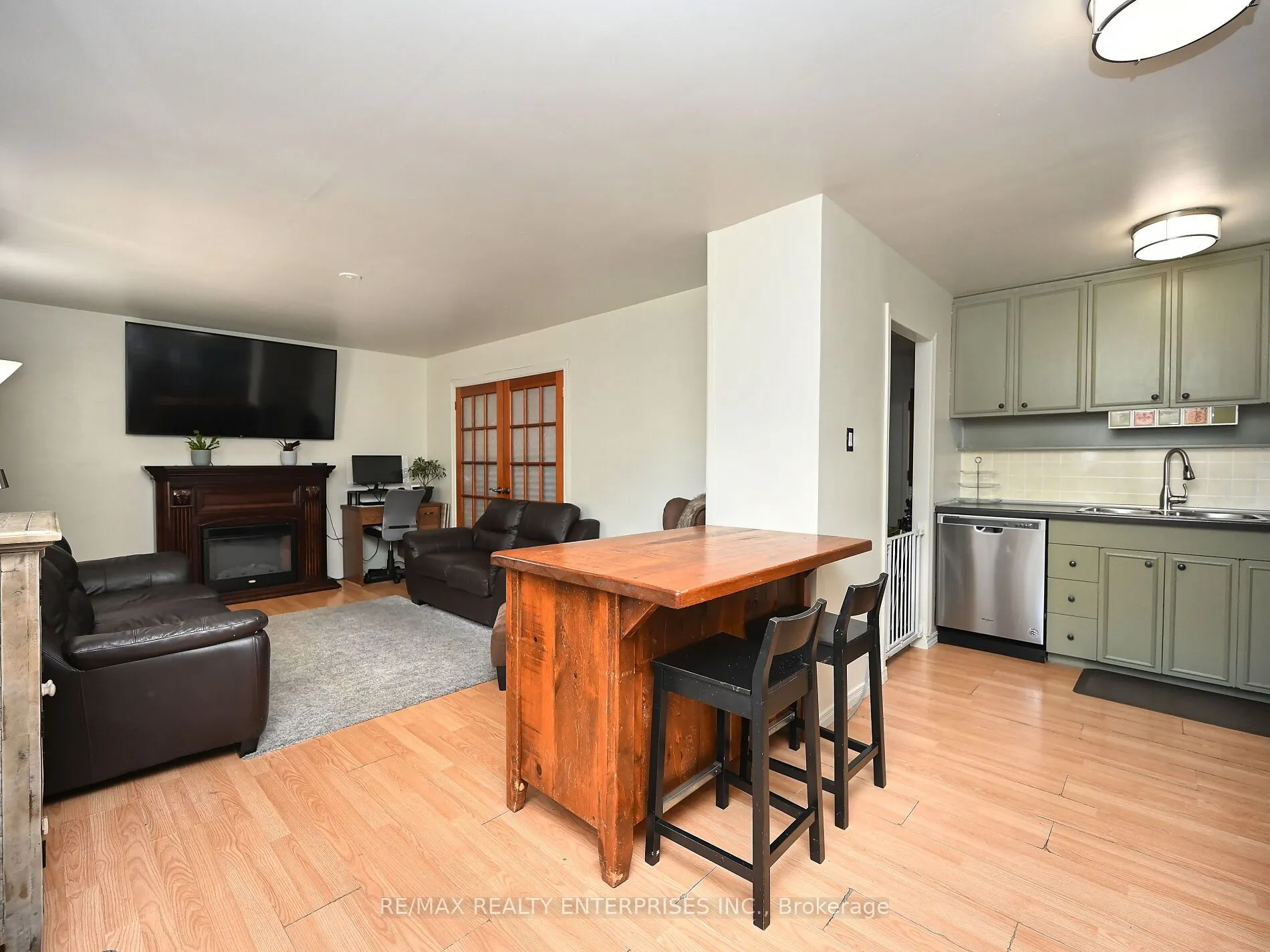 13 Avon Park Drive