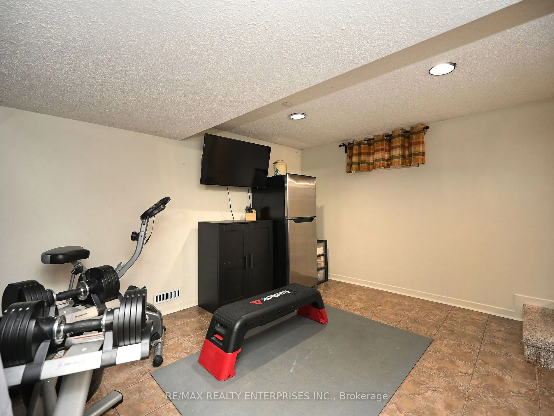 13 Avon Park Drive