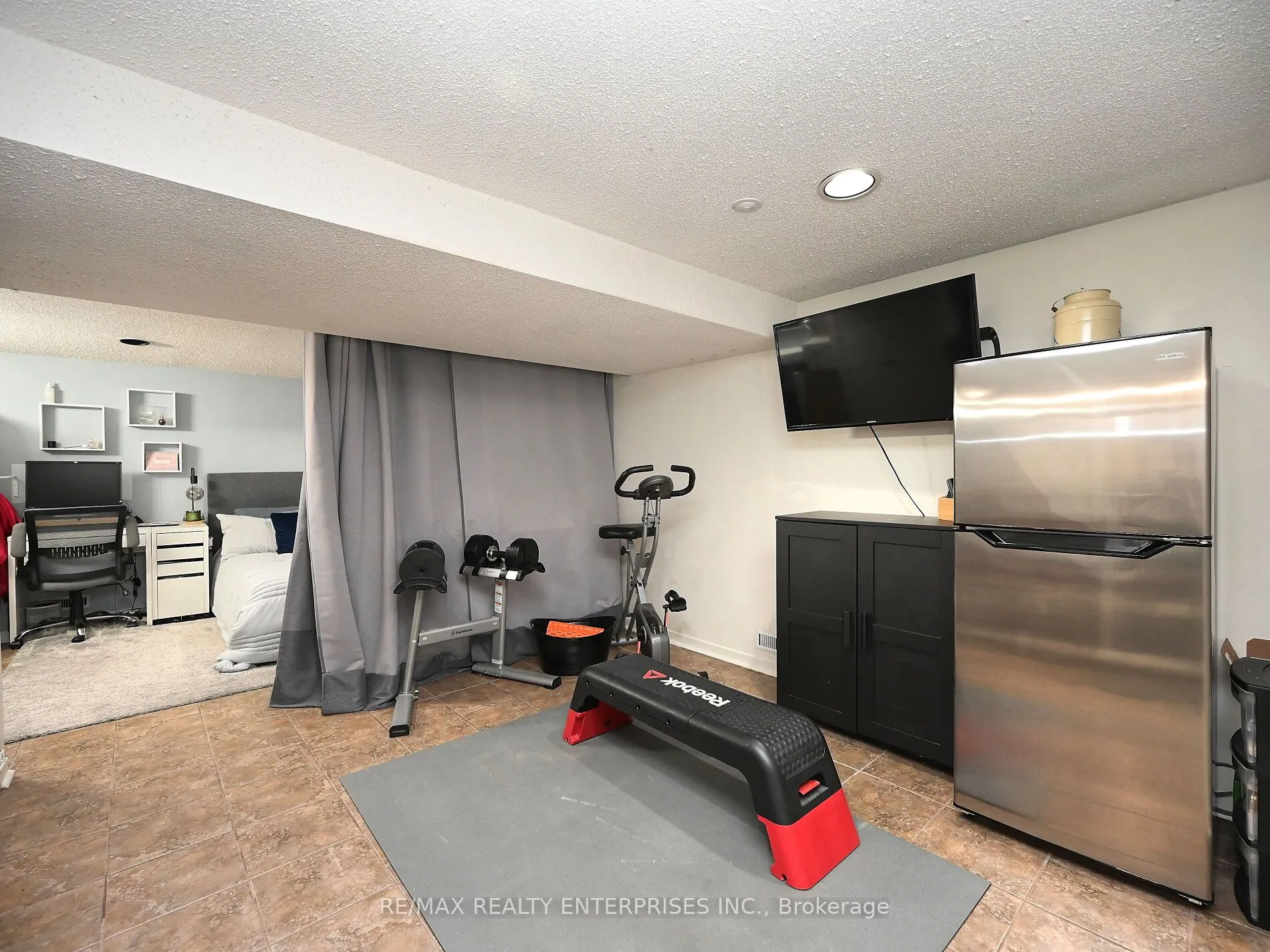 13 Avon Park Drive