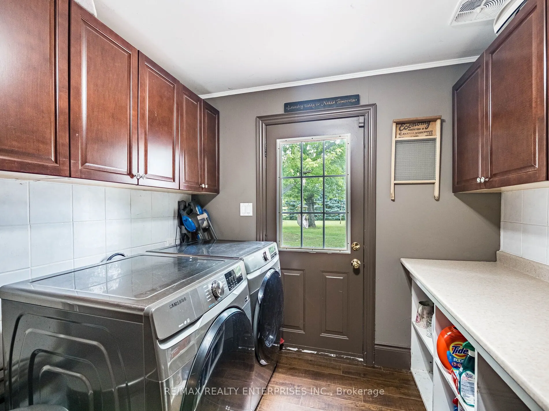 8375 Credit View Road