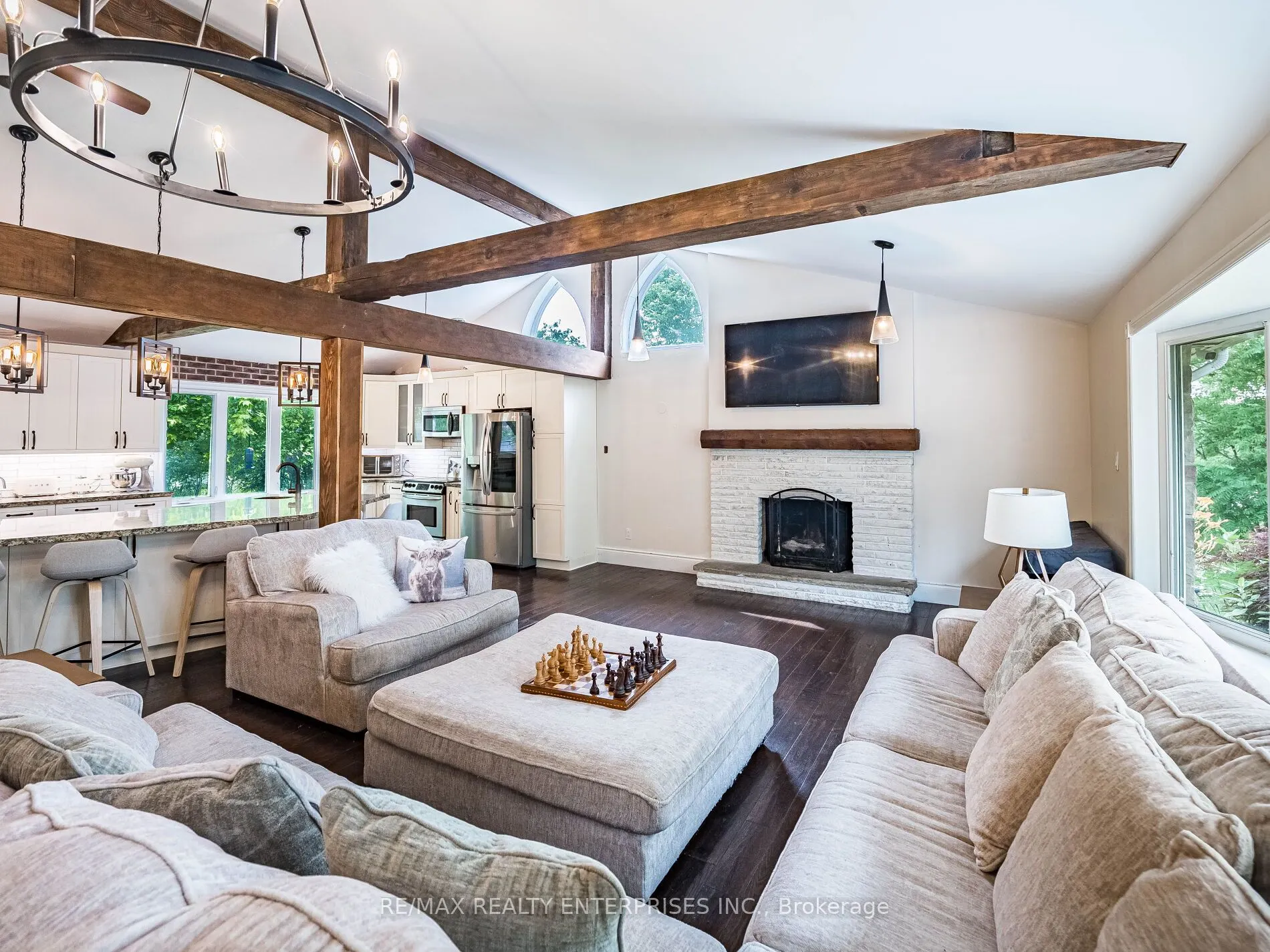 8375 Credit View Road